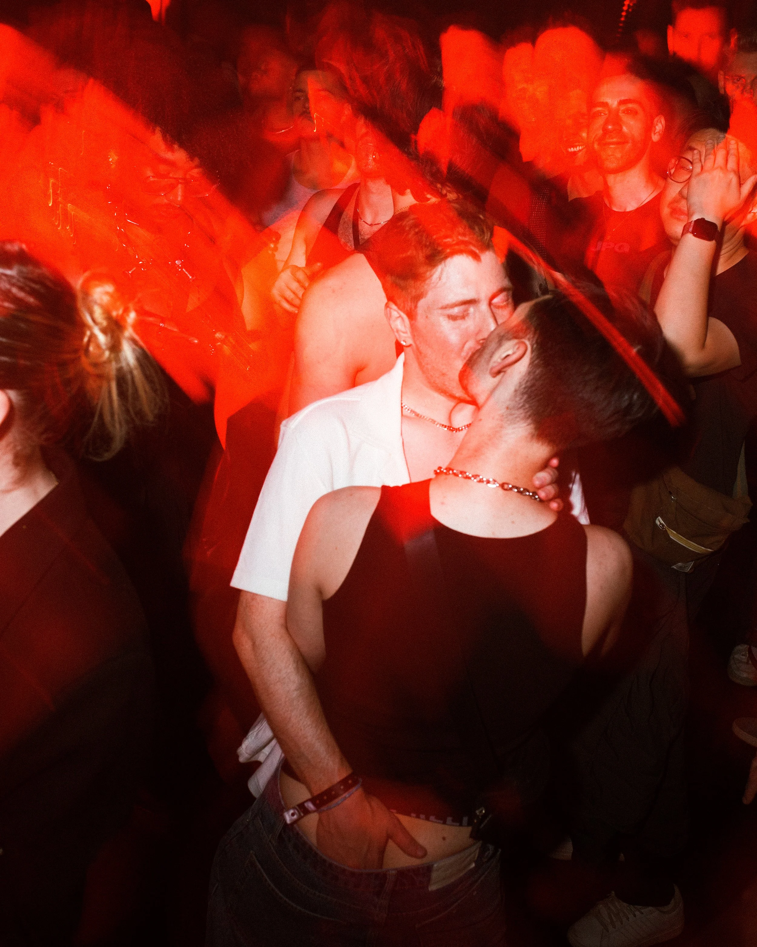 Ultramaroon_4.8.26_NYC_RolandFitz-71.jpg