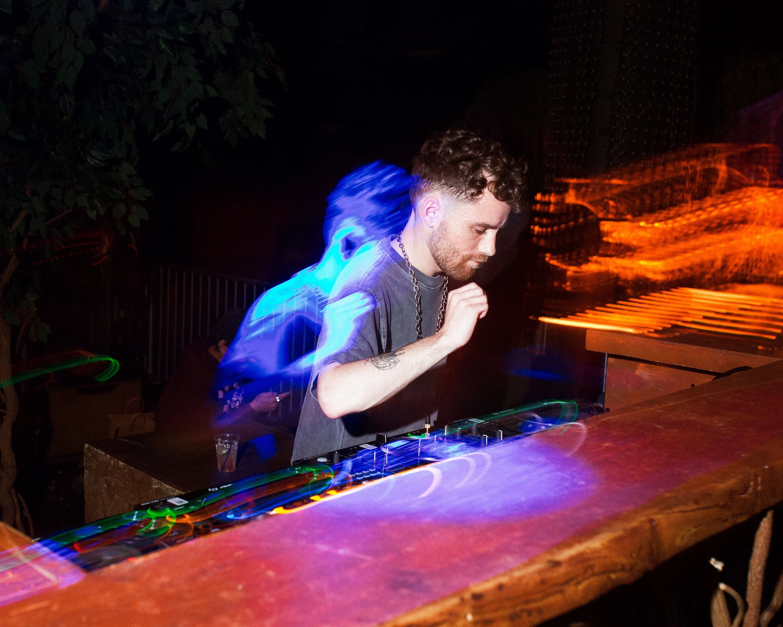 Ultramaroon_4.8.26_NYC_RolandFitz-76.jpg