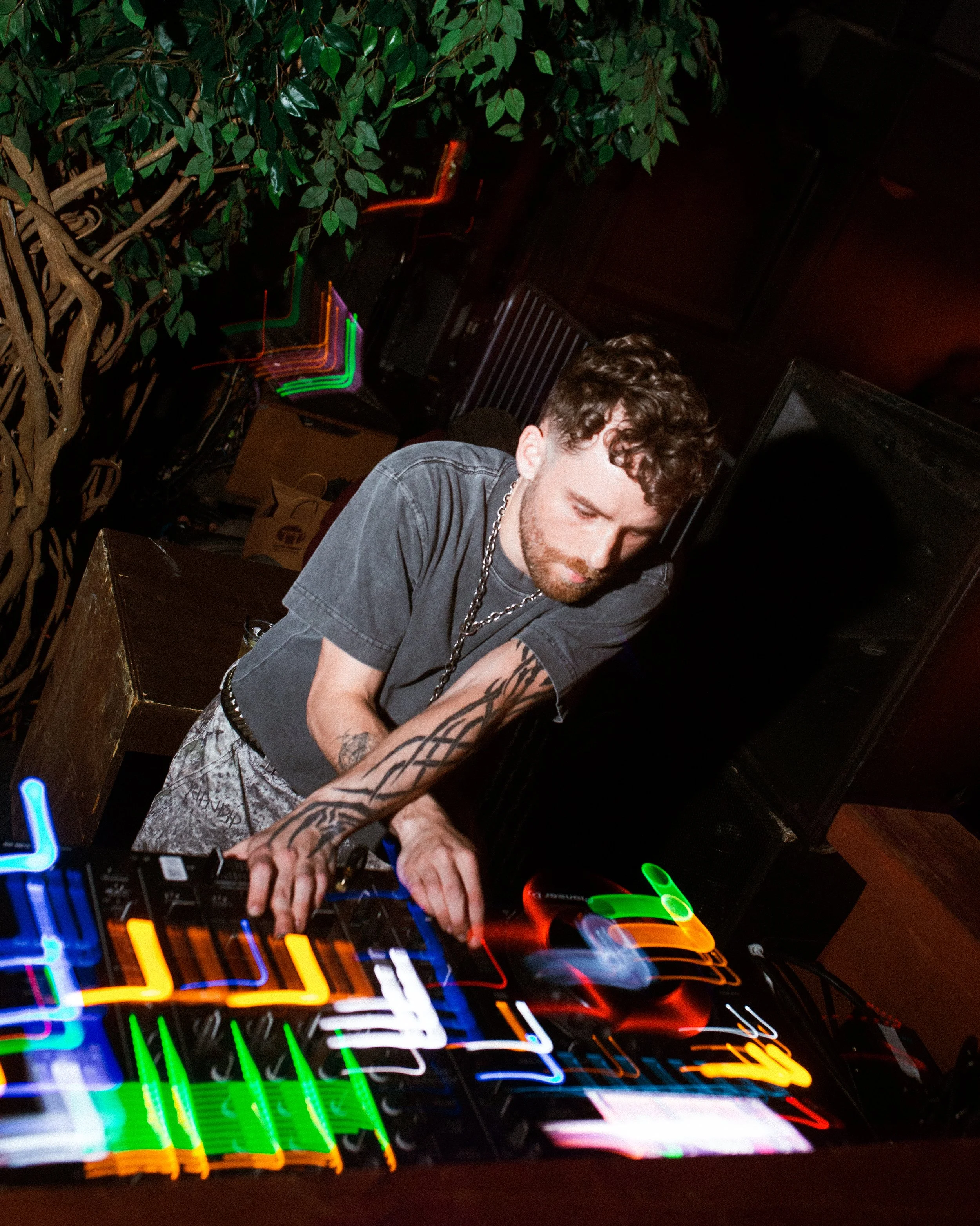 Ultramaroon_4.8.26_NYC_RolandFitz-80.jpg