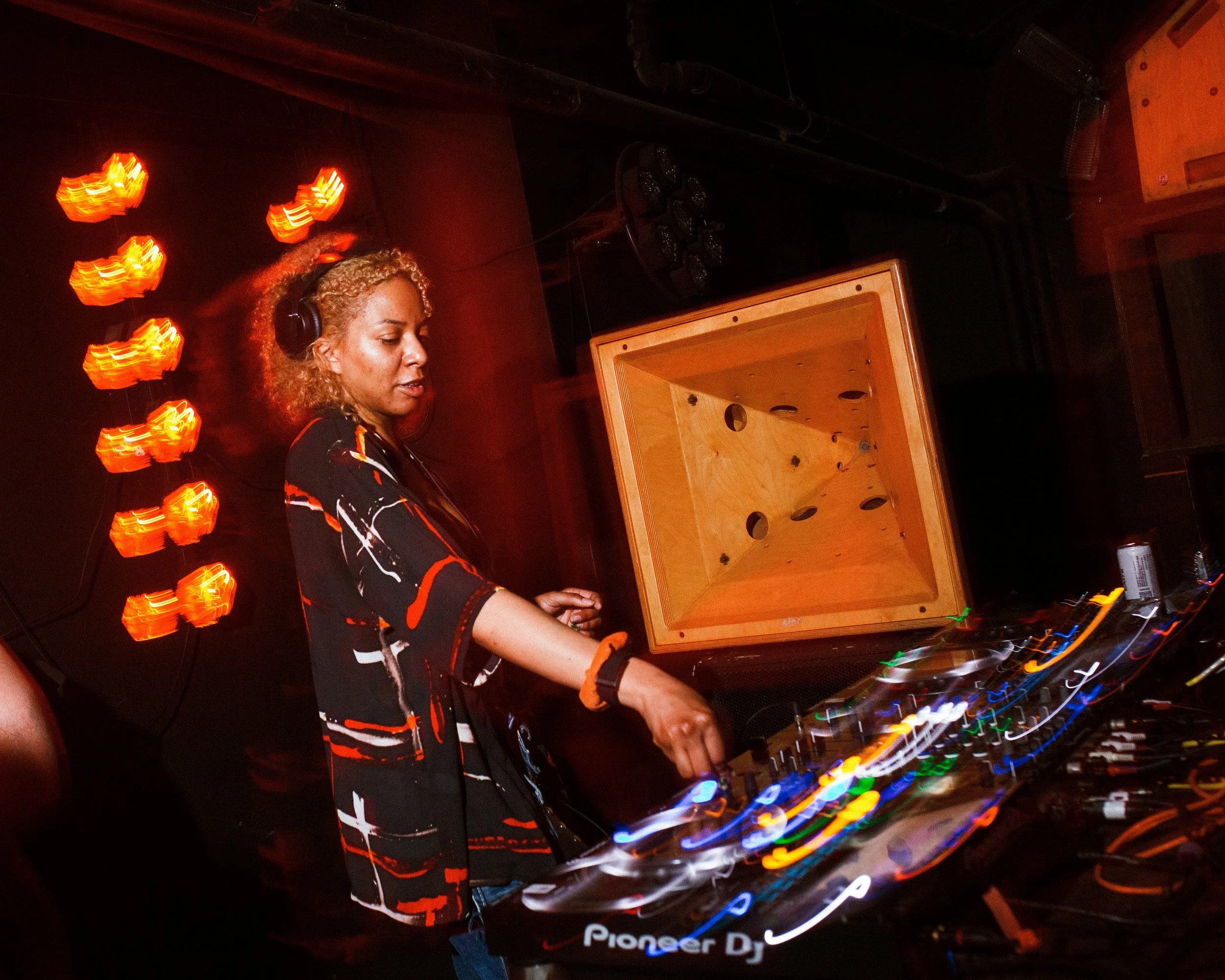 Ultramaroon_4.8.26_NYC_RolandFitz-95.jpg