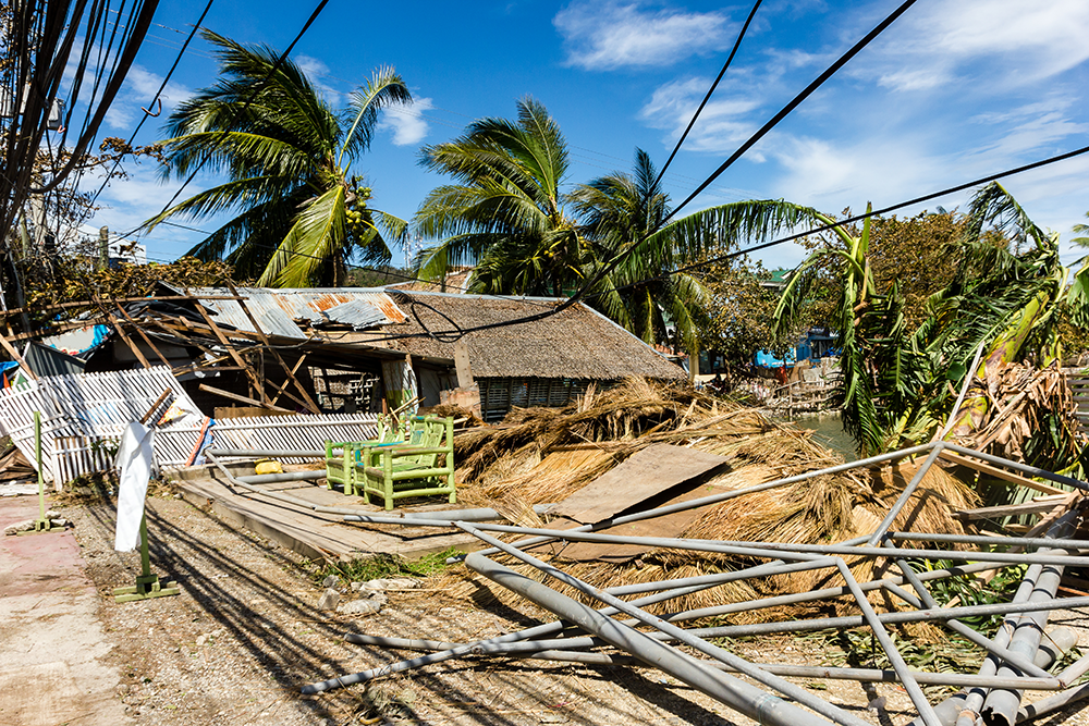 Incorporating University Students’ Lived Experiences of Disasters in a General Education Science Course