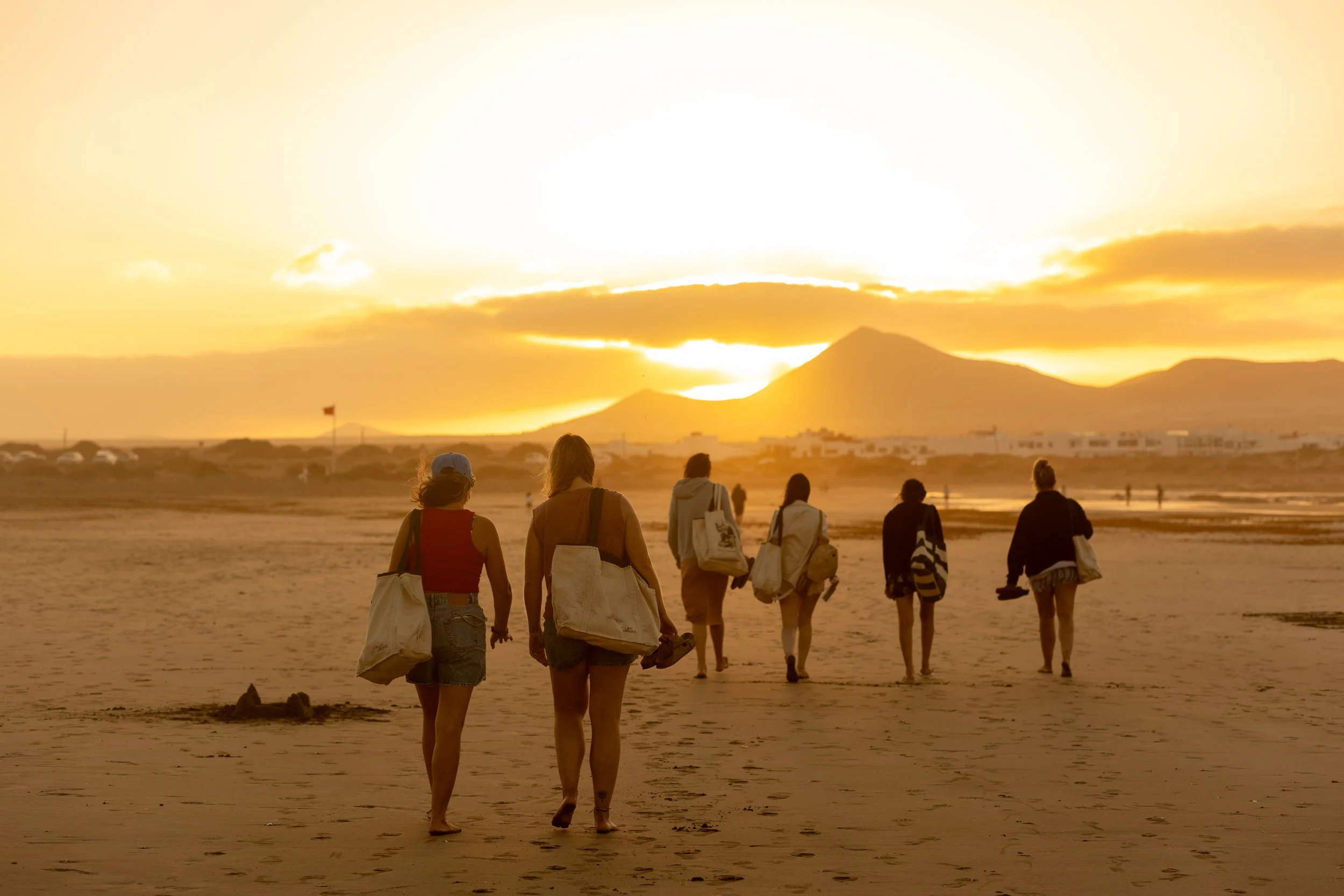 The Sun Collective. Retiro de acuarela.