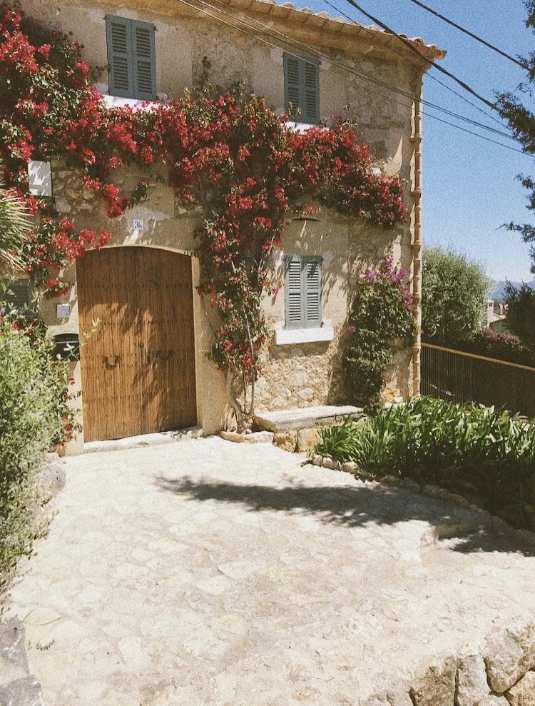 The Mediterranean Way of Living: Ancient Rituals for Beauty, Health &amp; Vitality