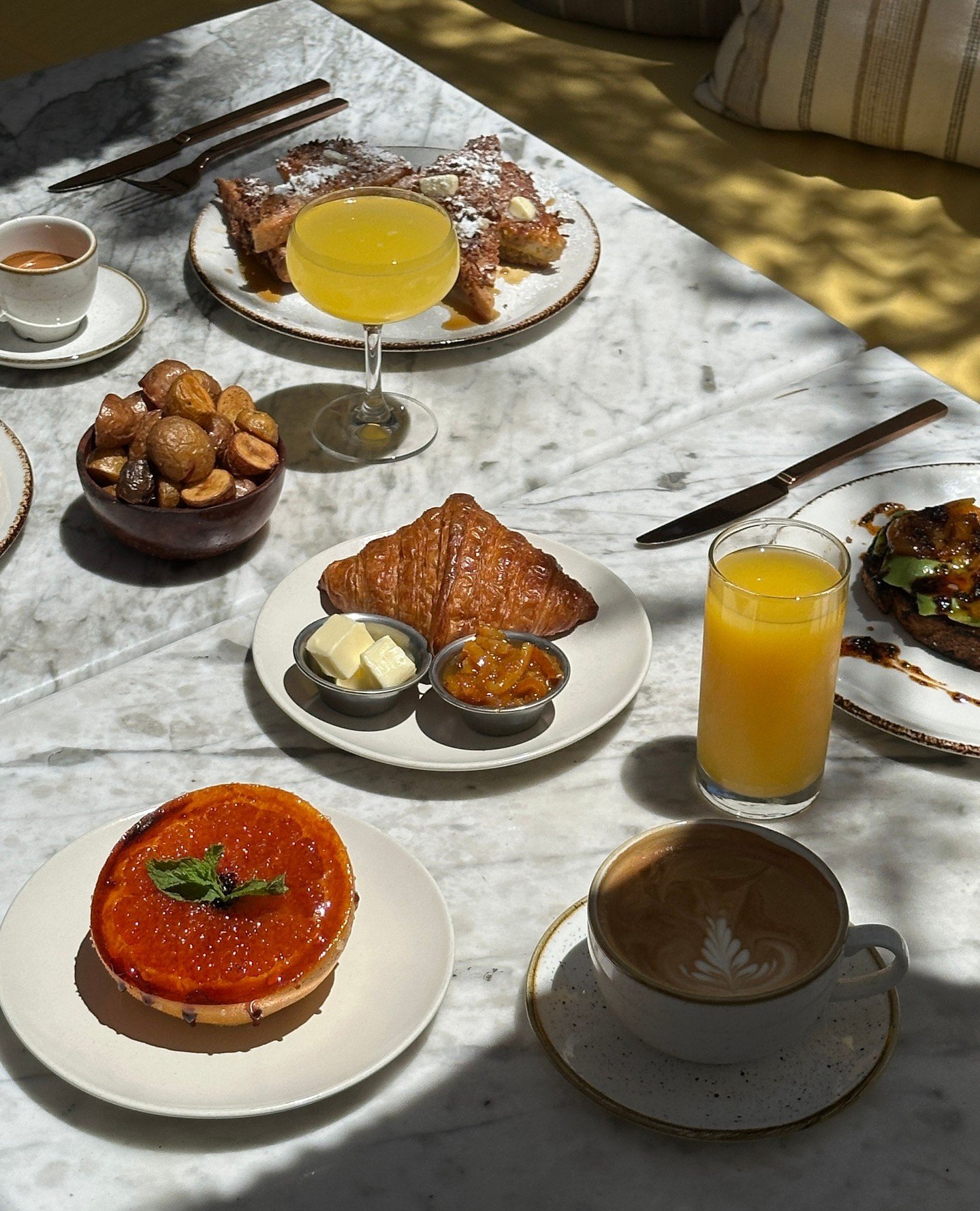 Thanksgiving is officially a week away! Join us early next Thursday for your breakfast favorites at 8am, or enjoy our Thanksgiving Special from 10am to 3pm for $34 per person. Either way, we'll be here to celebrate Thanksgiving the cozy way!