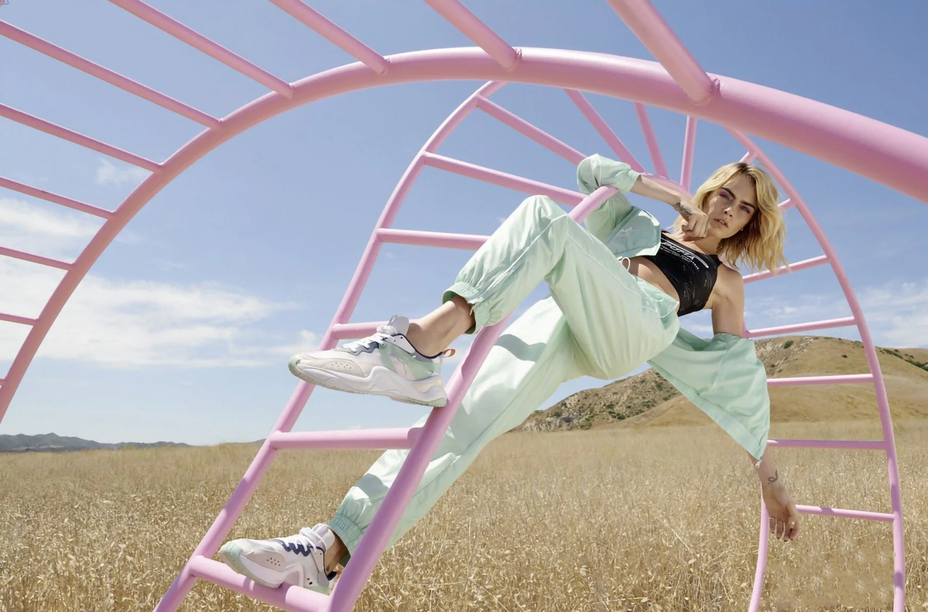 Copy of cara-delevingne-puma-rise-campaign-08.jpg