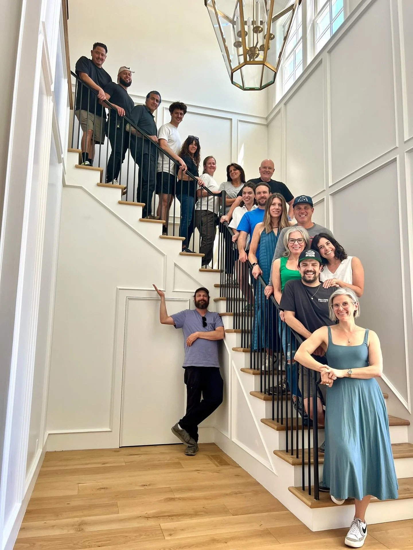 Group shot from the recent on-location shoot for @worldmarket Holiday 2025. What a stellar crew! ⭐️🎄 

 @janehartmannstylist 
@bevanstyle2.0
@maya.tillo
@dcon5
@elboogiesf
@ashhans0n
@gscrivs