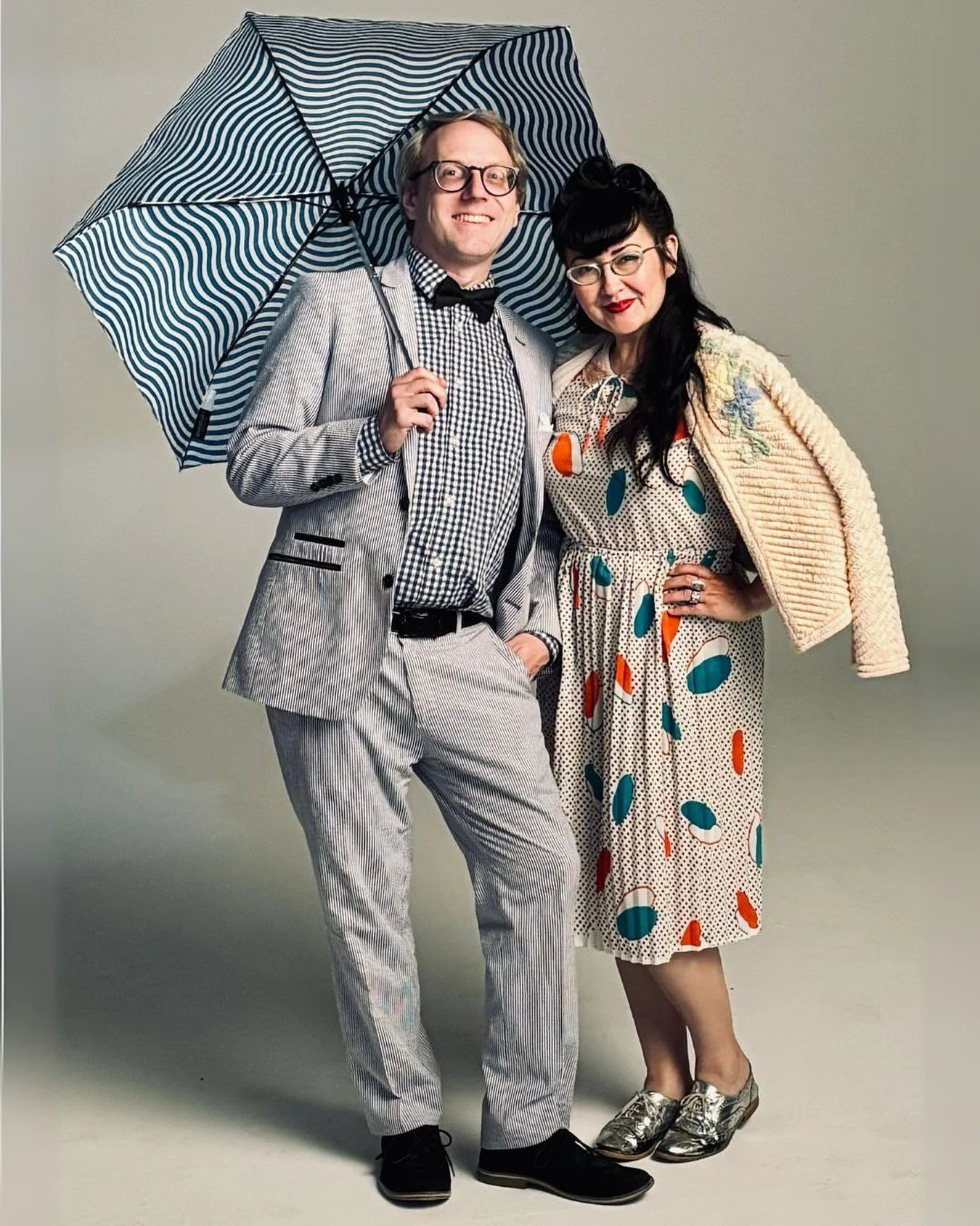 A little behind-the-scenes moment with LuLu Artist Nichole Kreglow (@nichole.kreglow) and Blackbird Tailor John DeBoer. Dressed to impress in full vintage style and looking cute as ever on set. 😍