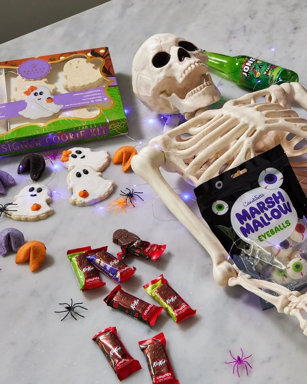 Tis the season! Wishing everyone a fabulous Halloween week. Featuring styling by Jane Hartmann (@janehartmannstylist) for @worldmarket.

 Photography: Chris Andre / @chrisandrephoto 
Art Direction: Kristine Nelson / @kristinenelsonstylist