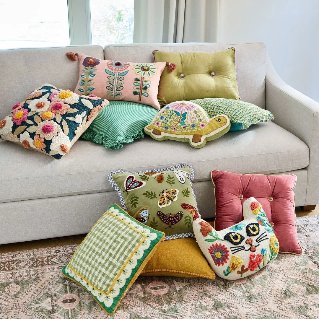 Gorgeous new styling work by LuLu Featured Artist Jane Hartmann (@janehartmannstylist) for @worldmarket, with support from a stellar crew of LuLu assistants and PAs. 
💪🌼

LuLu Stylist: Jane Hartmann / @janehartmannstylist
LuLu Stylist Assistant: Ma