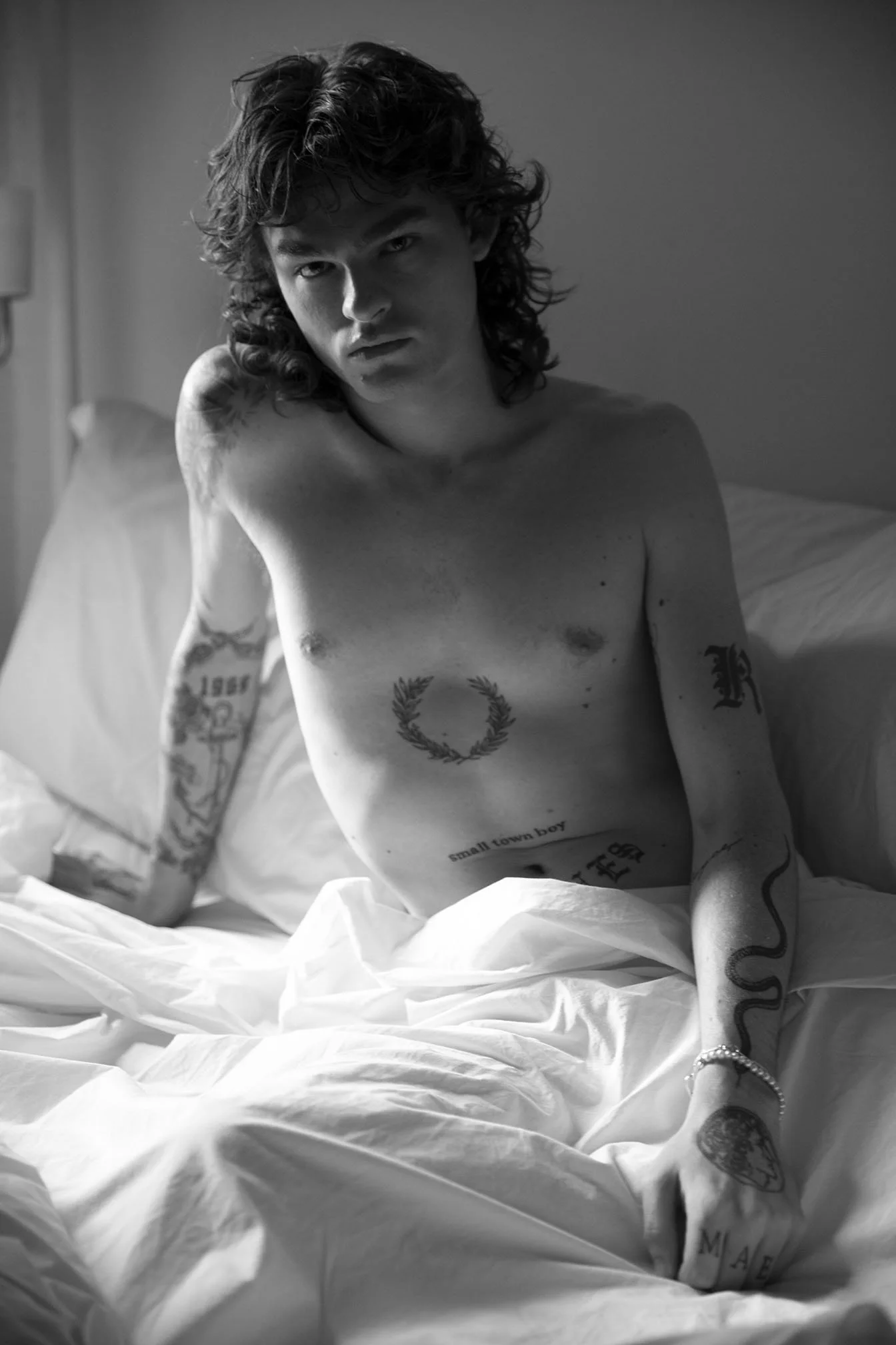 jesse-bedhead-betweenthesheets-freshlinens-1G7A7432 copy.jpg