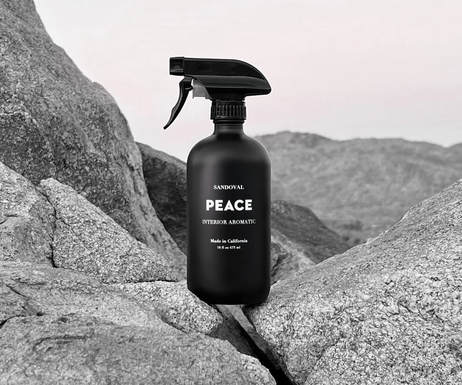 peace-interioraromatic-spray-mist-roomspray-linenspray-laundryspray-crop-IMG_3919 copy.jpg
