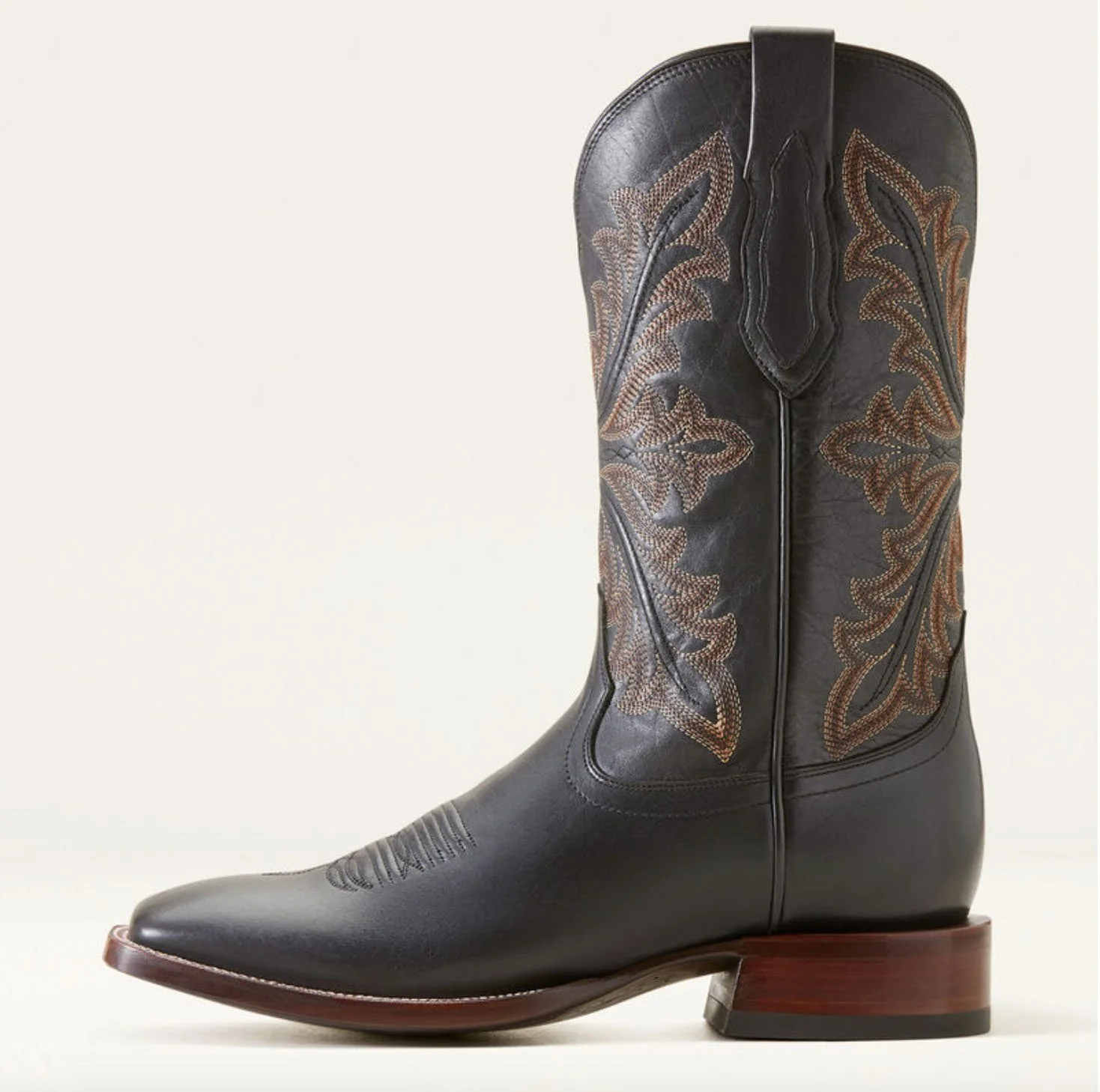 Sally Skelton_2024_1122_Ariat_26.jpg