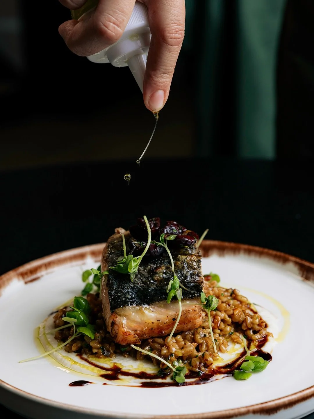 The vibe at @thesaintclairnj - Real, a little wild, and always delicious. Just good food, good people, and good times.

🎥 cooking up next.

Shout out to our models: @brelallaa @the_price_isright_612 @snow_a.t 

#foodie #restaurantbranding #foodphoto