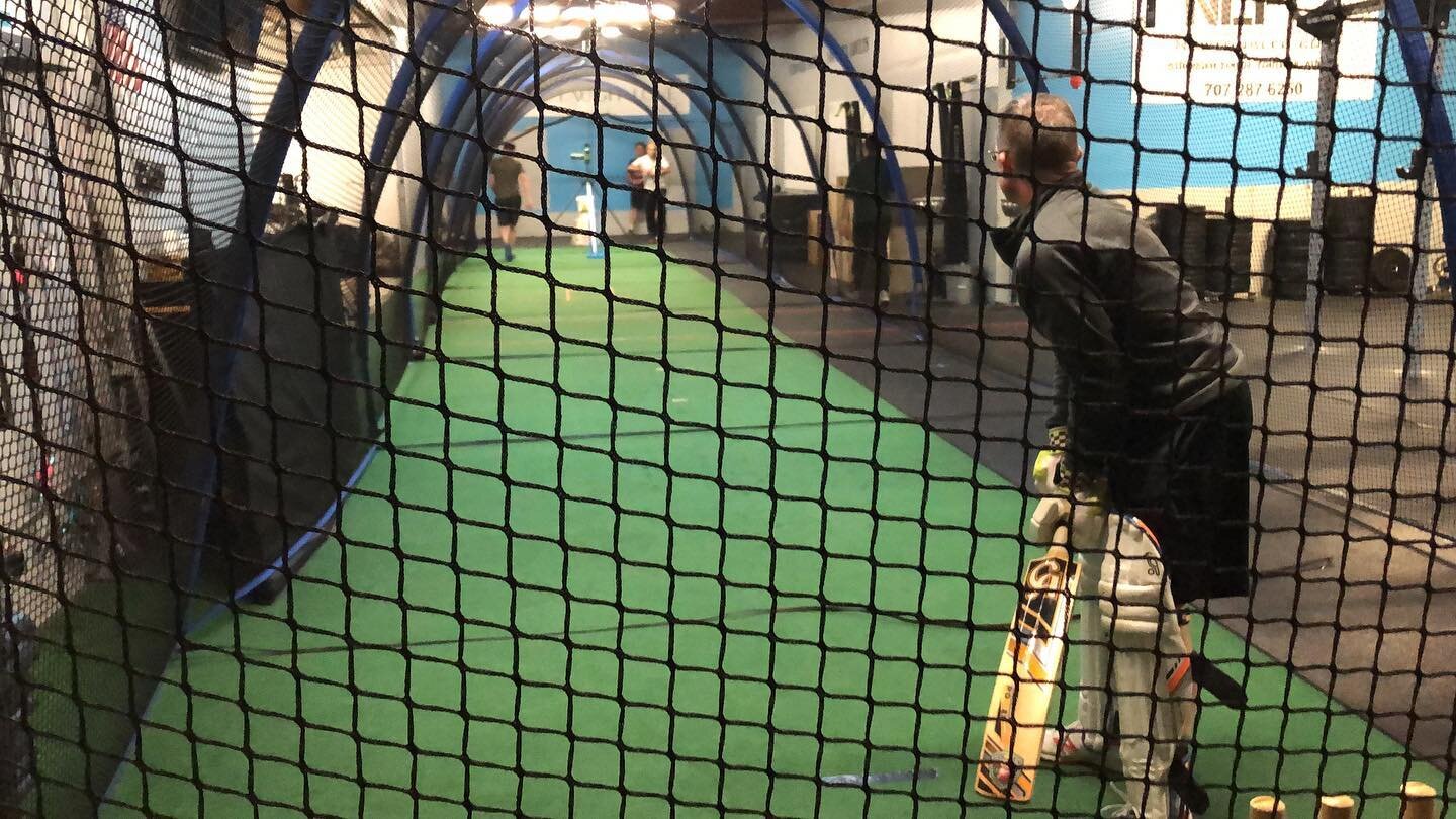 Just another Tuesday evening in Napa Valley. Honing our skills with bat, ball, and machine at @nlfcnapa 

#Cricstagram #Instacricket #WineCountry #CricketLife #Napa #VisitNapaValley #NapaValley #NorthBay #SocialCricket #Cricket #BayAreaCricket #Socia