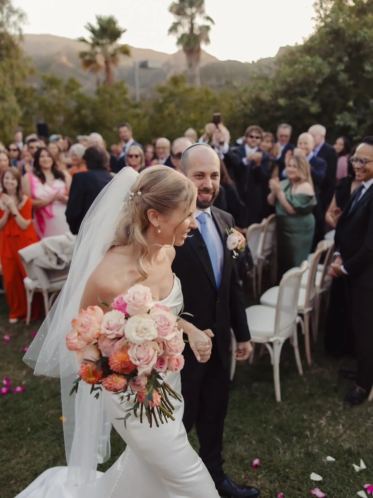 THE CEREMONY 💍🌸

Next up in our series from this very very special wedding for Aaron + Allie is the ceremony. We absolutely loved getting the opportunity to relive this amazing day while sifting through @allgoodthingsstudios_ many stunning photos. 