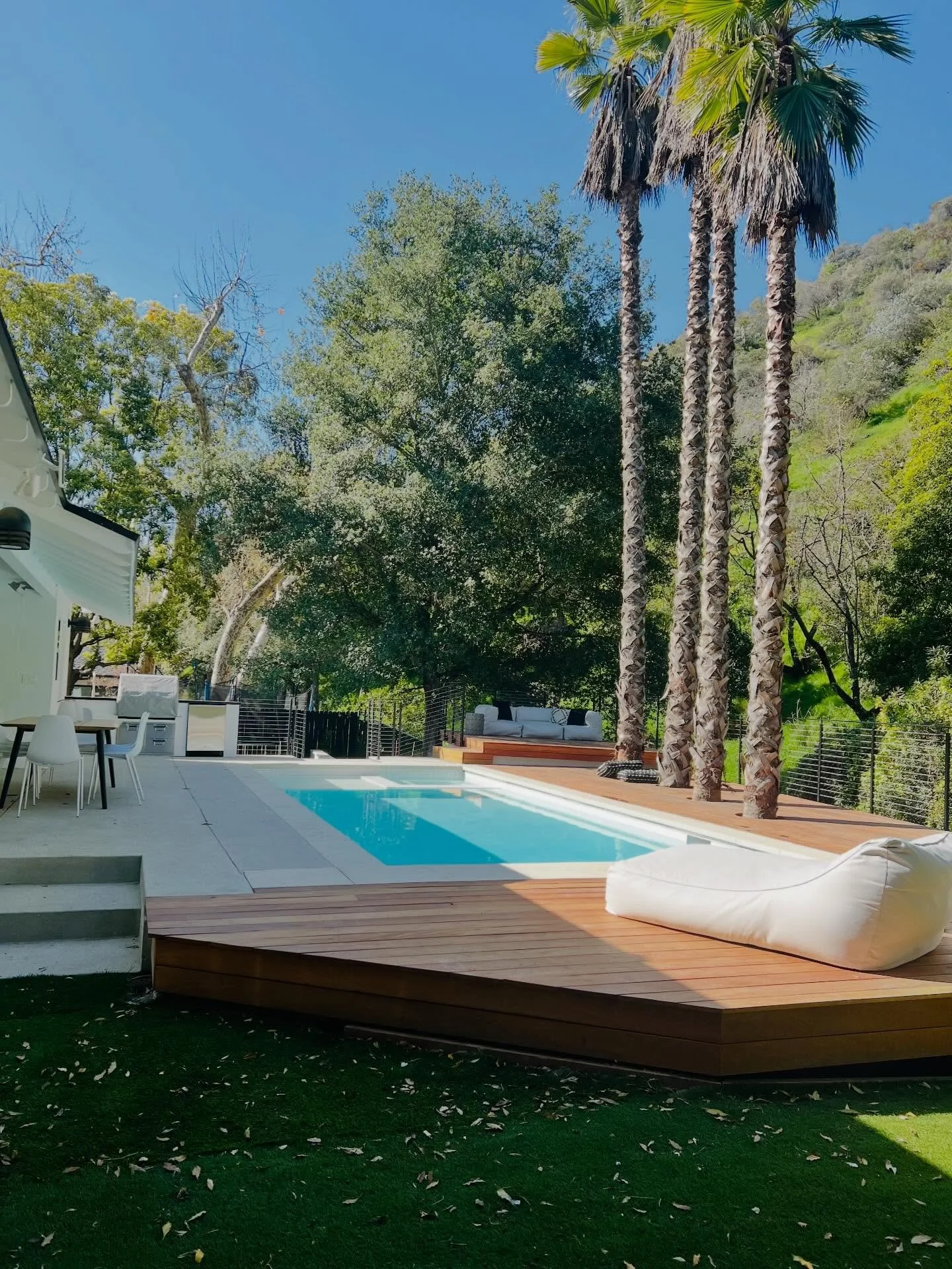 HEAT 🌊 

We seem to have skipped past spring here in LA straight into summer, and it&rsquo;s got us thinking all about exteriors. We hosted in our backyard for the first time in a while last weekend and I forgot how much I love what we did out there