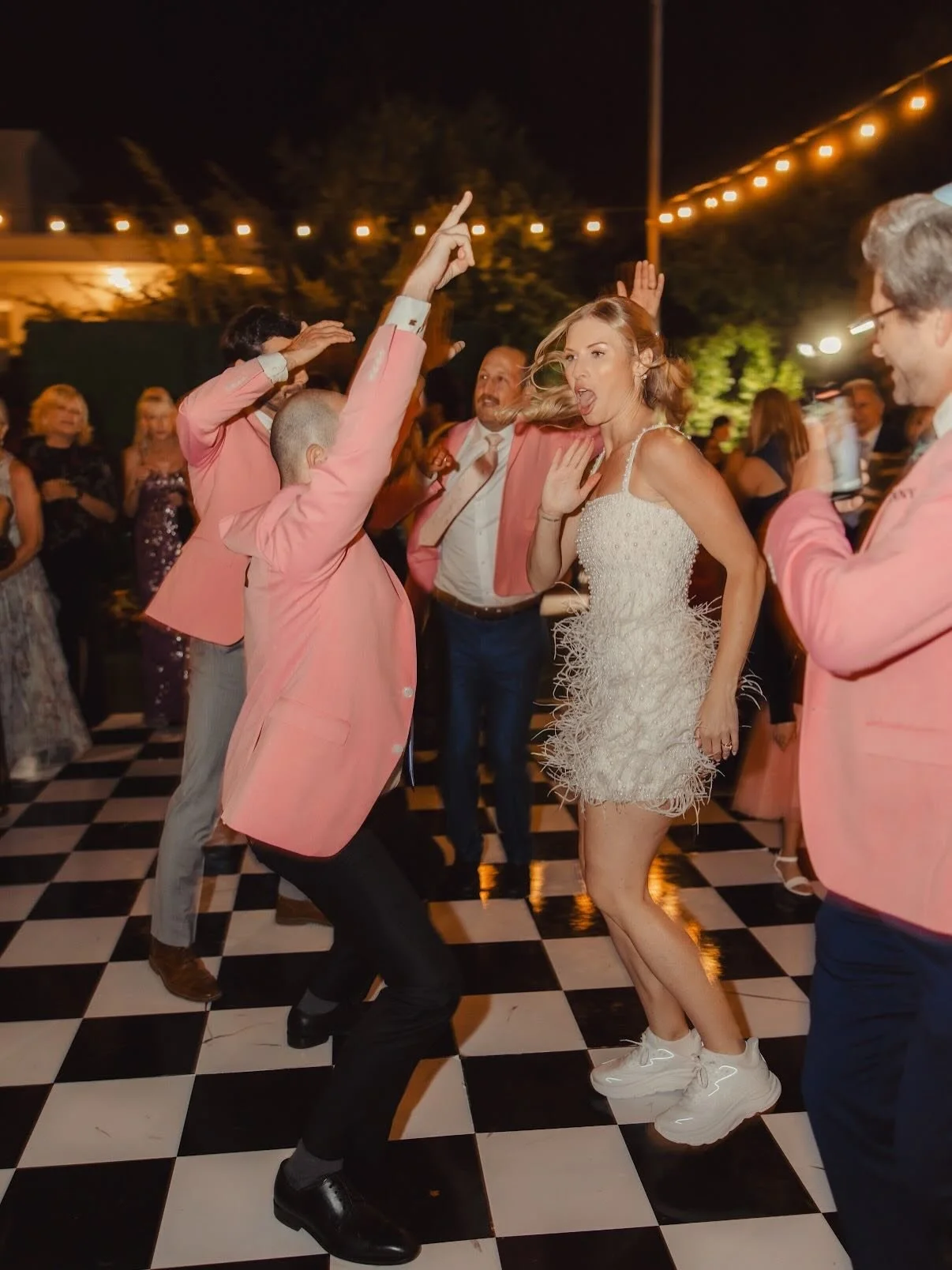THE LATE NIGHT 🕺🌸 

Bonus content on this fun Friday from Aaron + Allie&rsquo;s wedding. Love looking back on this amazing night and the wild time had by all. 

This concludes the wedding series and just in time cuz we are going into a weekend full