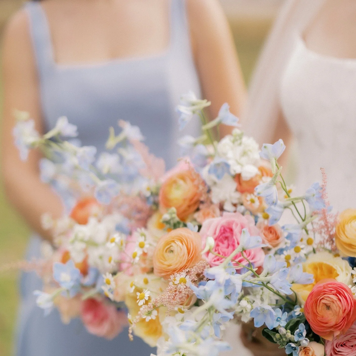 As a flower farmer and floral designer, there's nothing better than working with a couple who love flowers. It was a joy to work with these fellow creatives, and to bring their vision for colorful, abundant florals to life. 

Venue: @thepondsvt 
Phot
