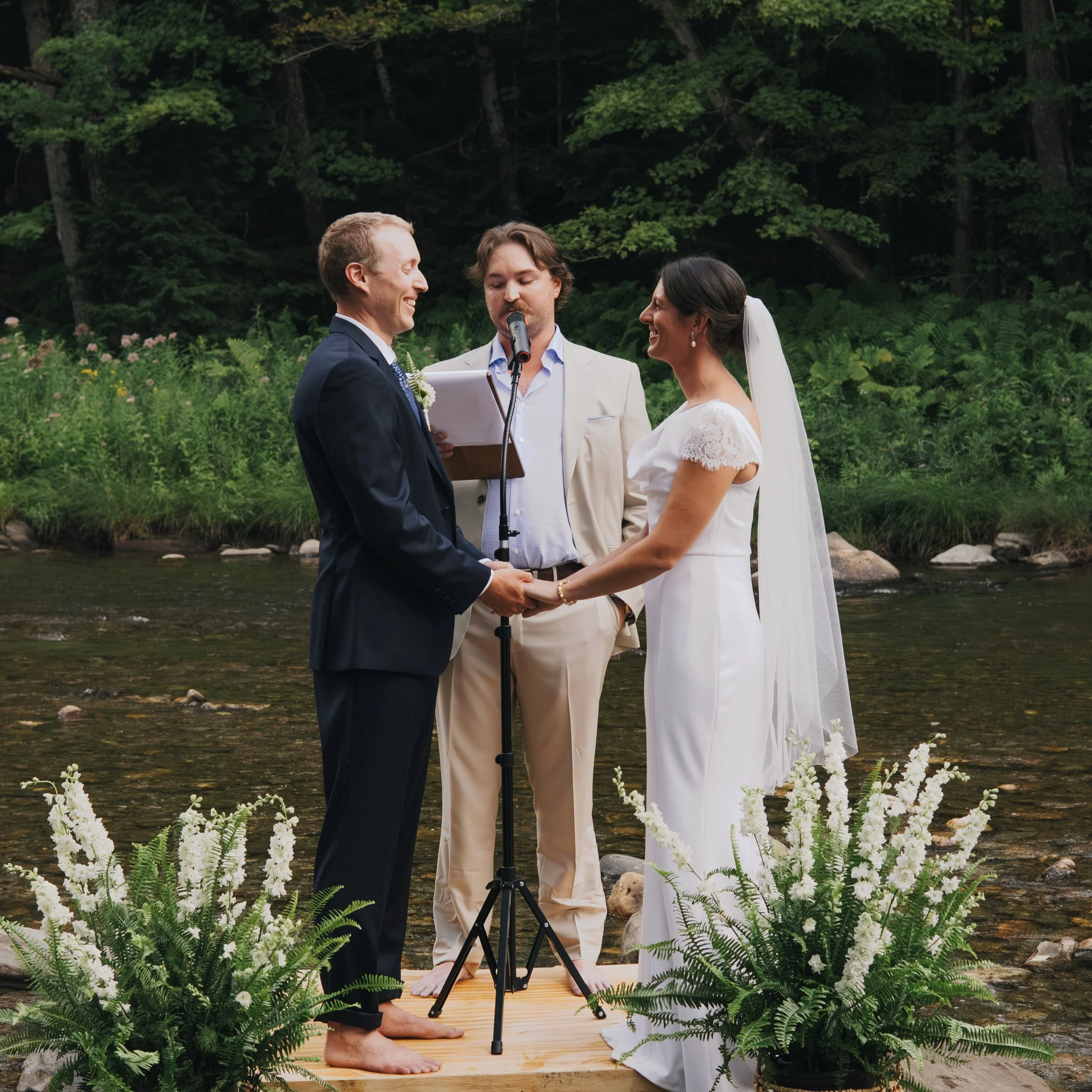 It's an absolute honor to be part of our couples' wedding days- and so special when our friends choose our flowers for their celebration. S&amp;C had a beautiful ceremony in the river at Long Trail Brewery, surrounded by friends and family.
photograp