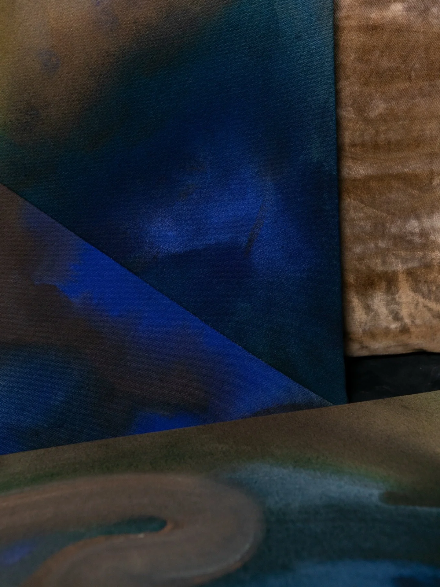 baby blues

16x12 &bull; 2025
available &bull; please DM or email erin.panosian@gmail.com if interested
&bull;
&bull;
&bull;
#abstract #abstractpainting #abstractart #art