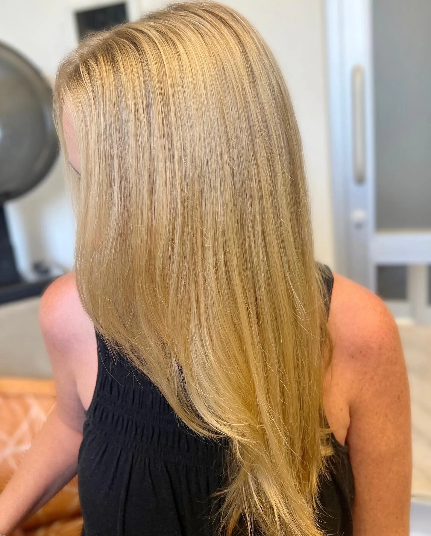 QUICK QUESTION: How are you feeling about your hair?
⠀⠀⠀⠀⠀⠀⠀⠀⠀
Drop the emoji that best describes how you feel about your hair right now!
⠀⠀⠀⠀⠀⠀⠀⠀⠀
love my hair and have no complaints right now! 
😩 shedding/losing hair like crazy
feels frizzy/dry/br