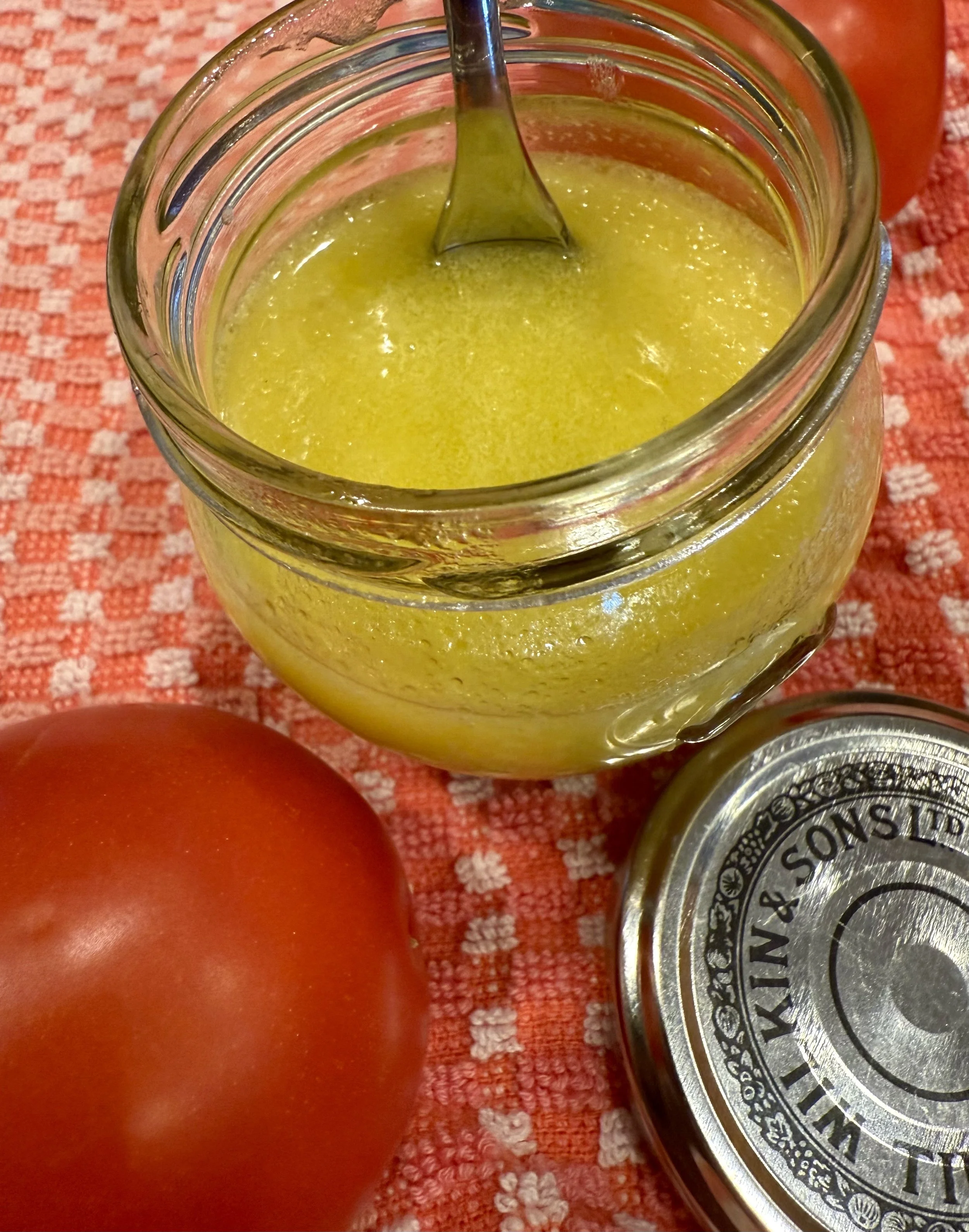 SIMPLE SALAD DRESSING