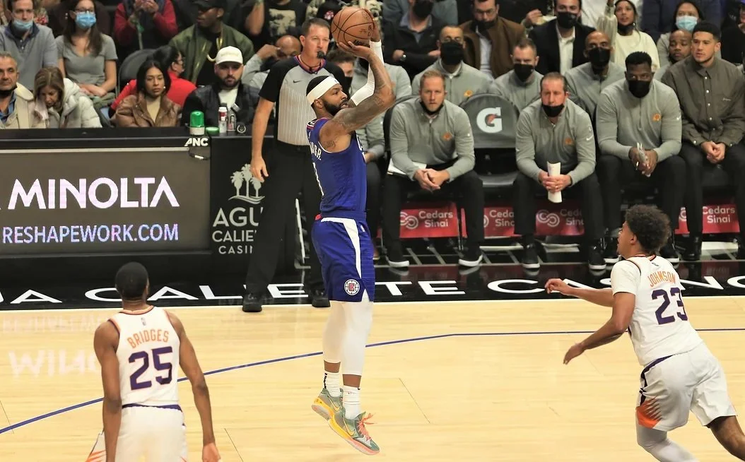 Turnovers Doom the Clippers in a 105-90 loss to the Warriors