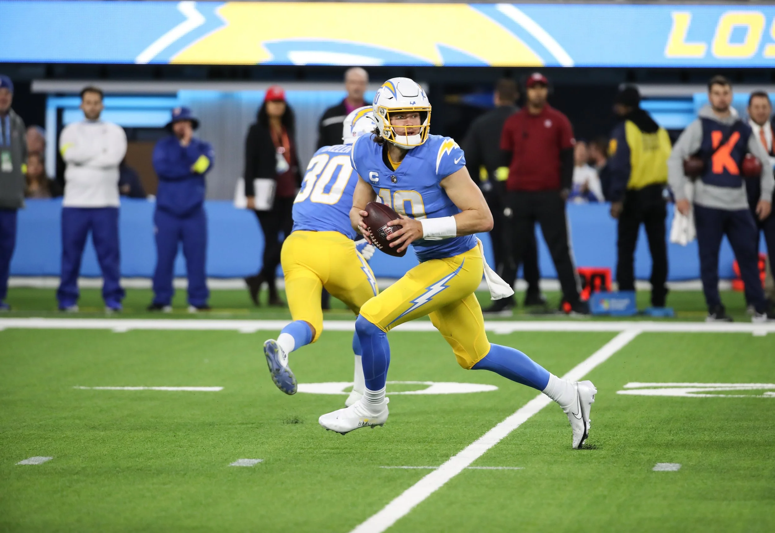 The Chargers Outlast the Dolphins 23-17 on Sunday Night Football