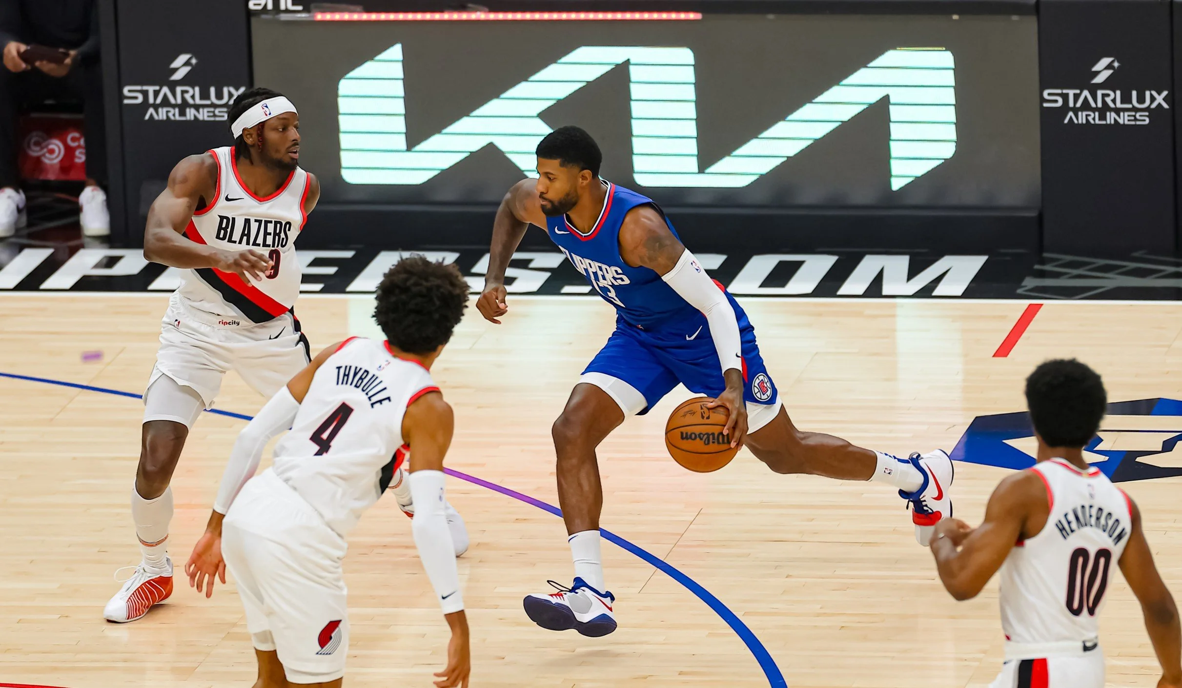 The Clippers rout Trail Blazers 123-111 in season opener