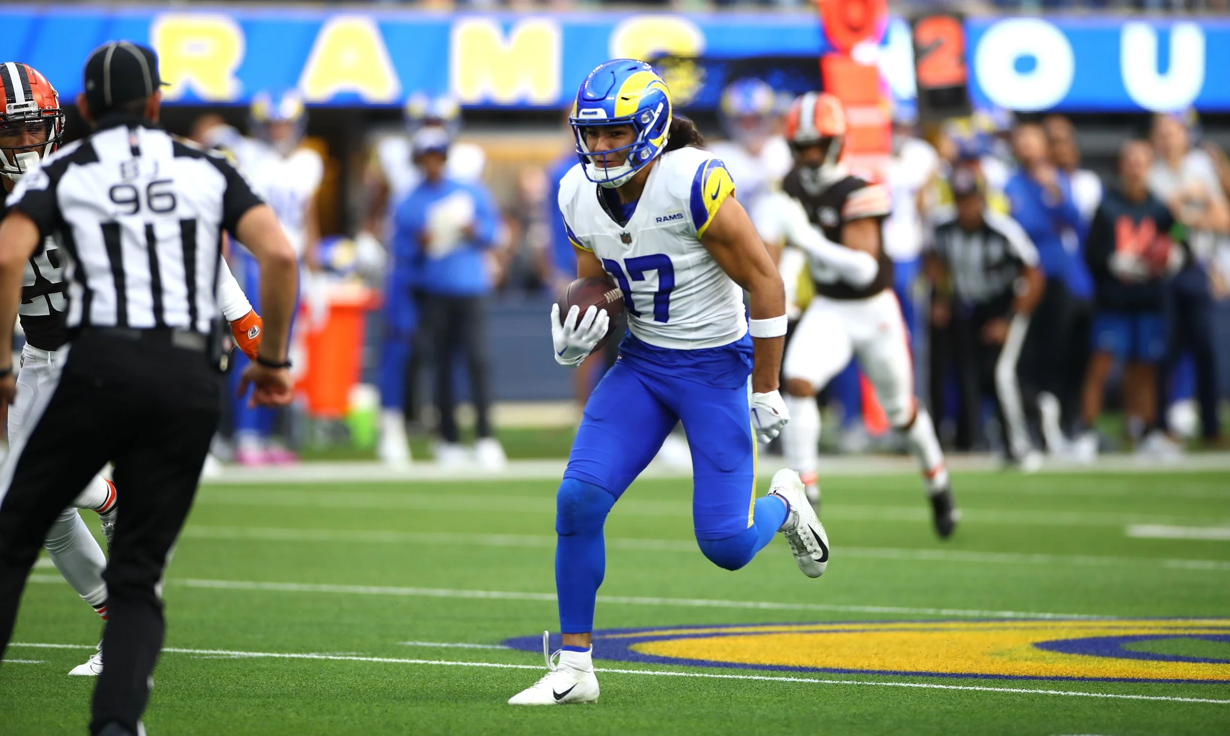 The Rams keep their playoff hopes alive after beating the Browns 36-19
