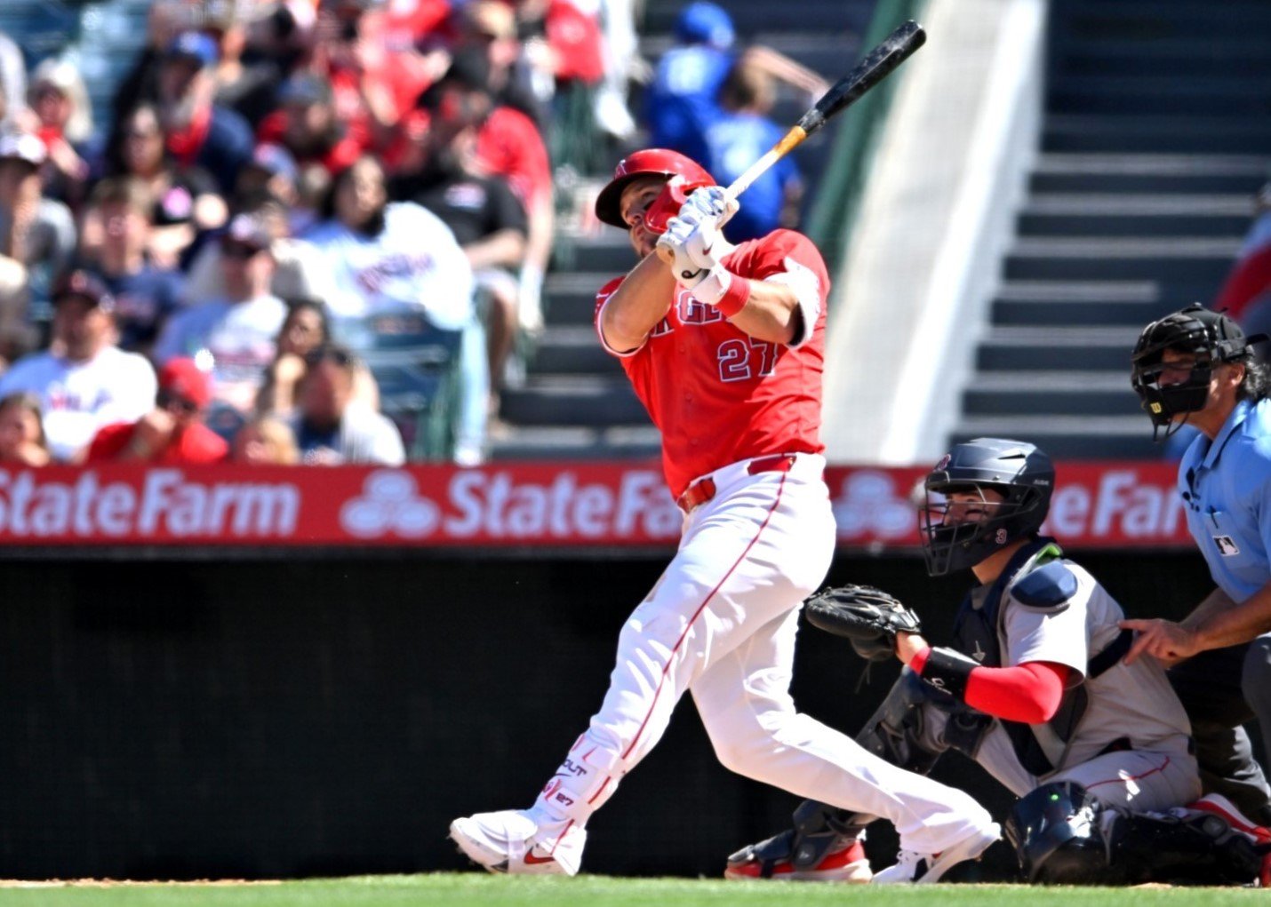 Boston wins weekend series after dominating the Angels, 12-2