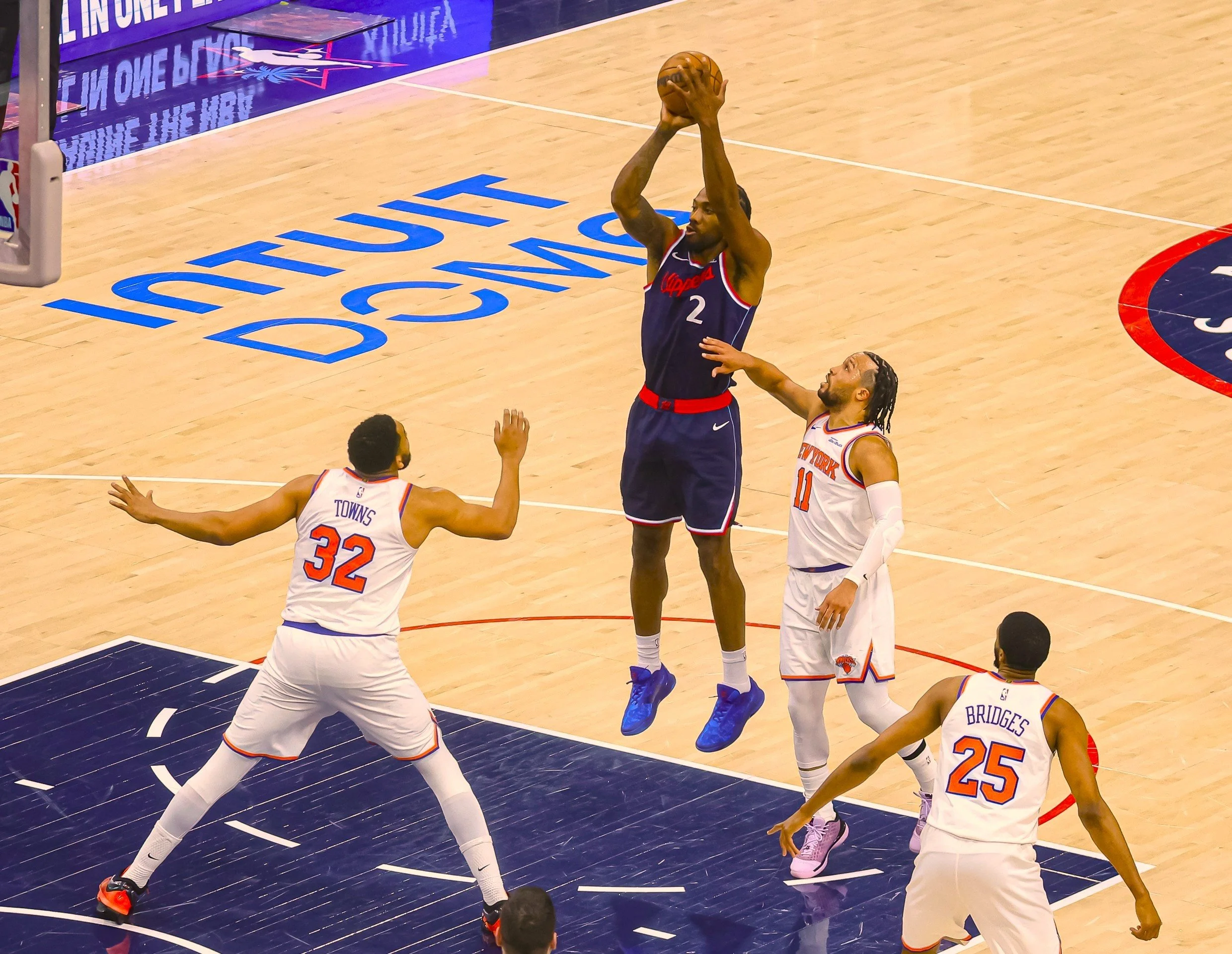 The Clippers Back to .500 After Outlasting Knicks in High-Scoring Duel