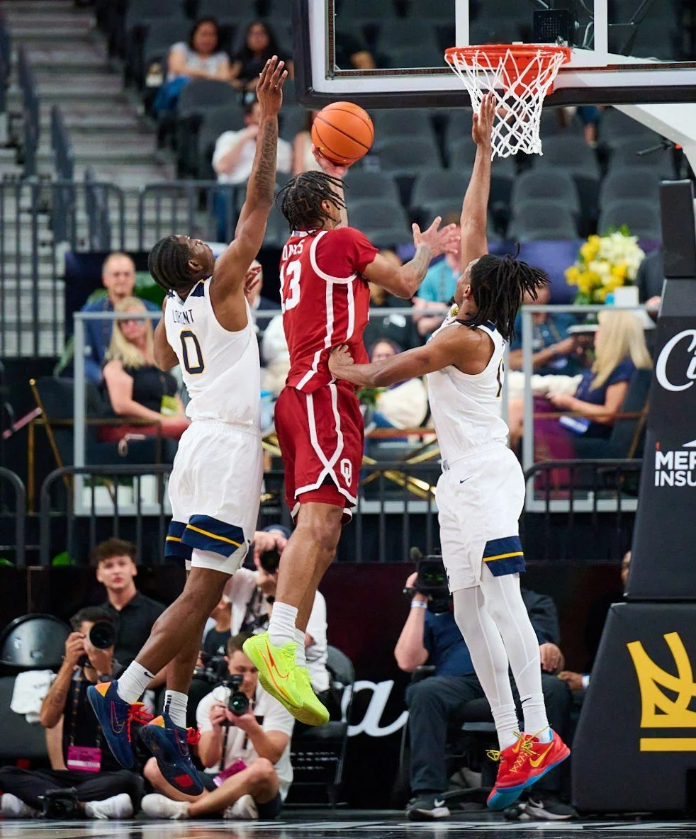 Oklahoma Sooners vs West Virginia Mountaineers_4-5-26_02656.jpg