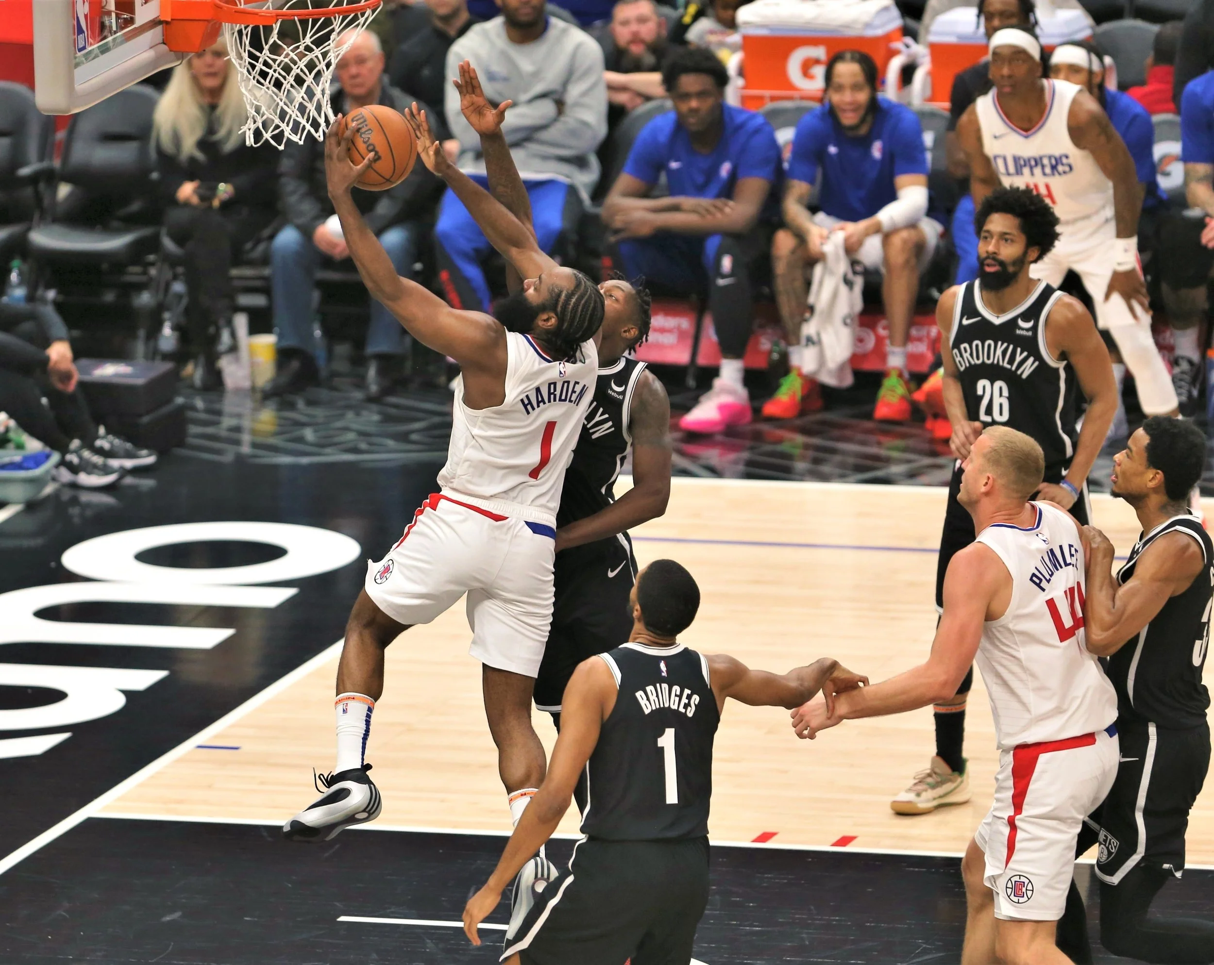 The Clippers scored 41points in the fourth quarter to beat the Nets125
