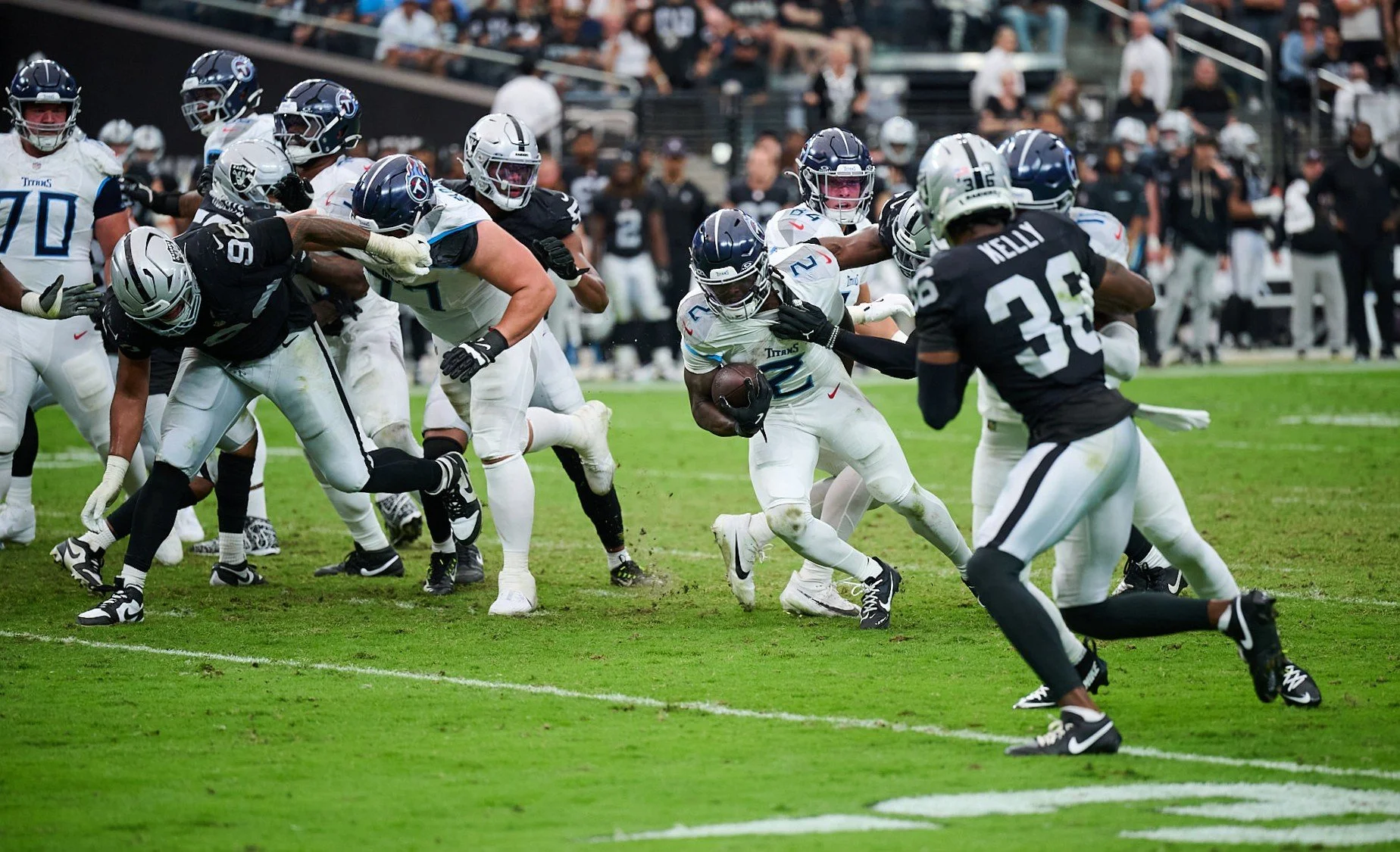 Tennessee Titans vs Las Vegas Raiders_10-12-25_03774.jpg