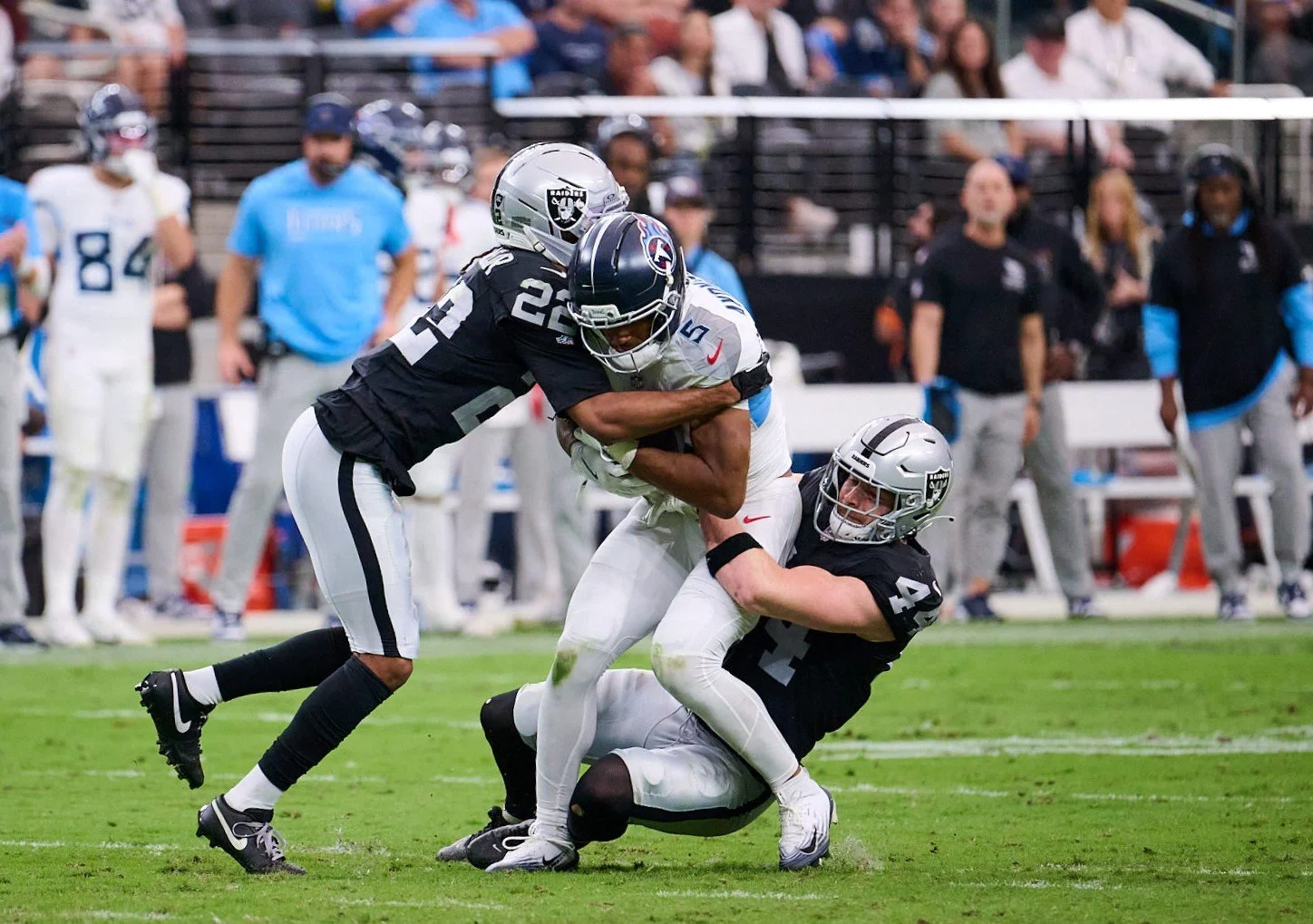Tennessee Titans vs Las Vegas Raiders_10-12-25_02209.jpg