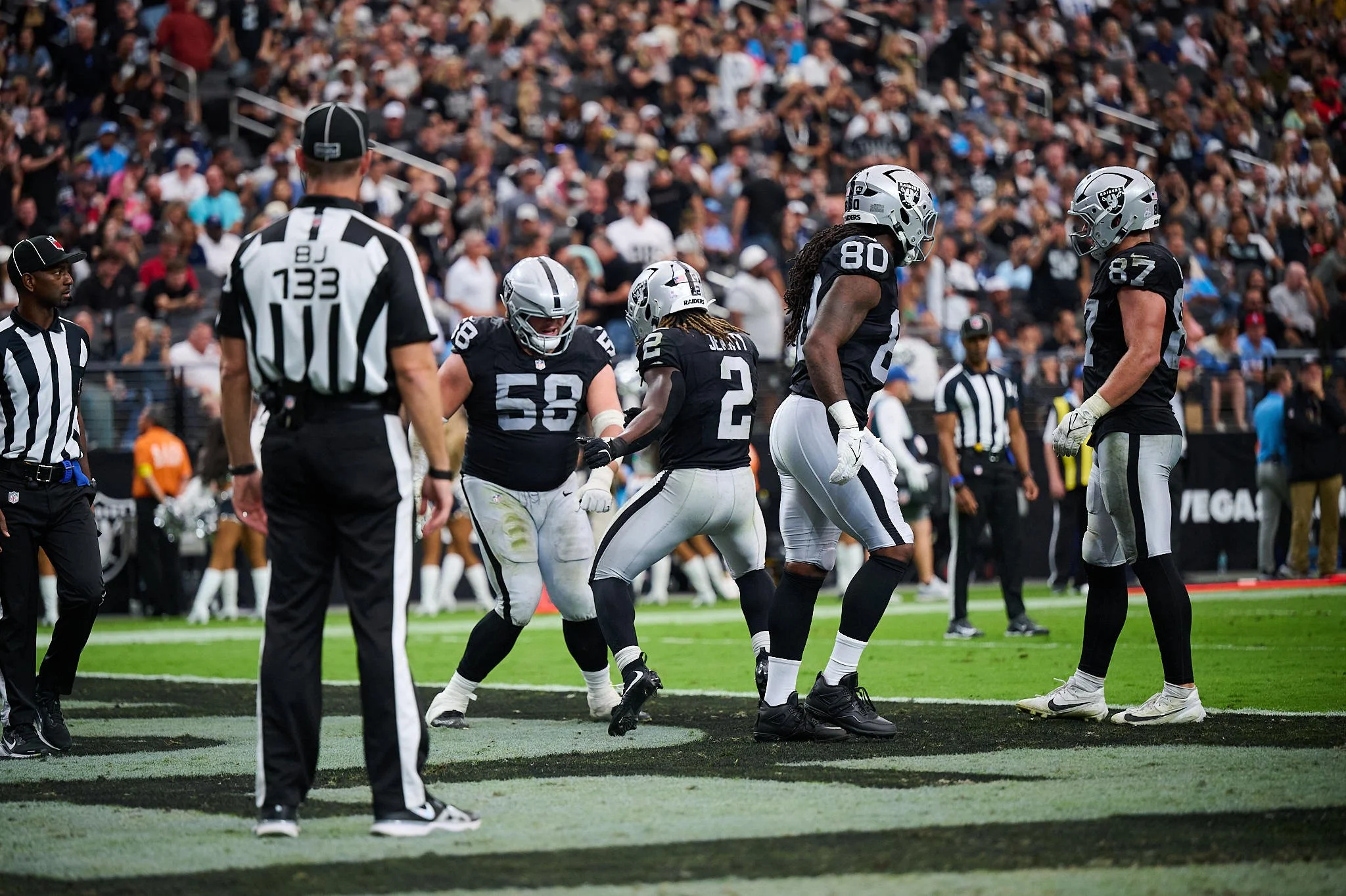 Tennessee Titans vs Las Vegas Raiders_10-12-25_04084.jpg