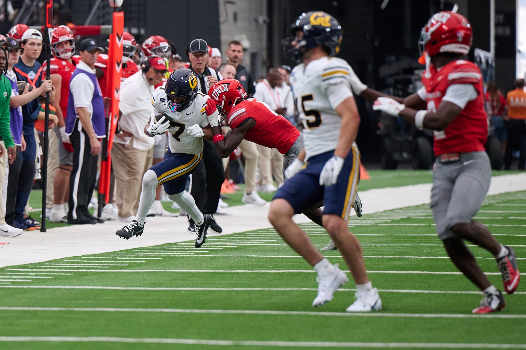 10-3-26_California Golden Bears vs UNLV Rebels_04543.jpg