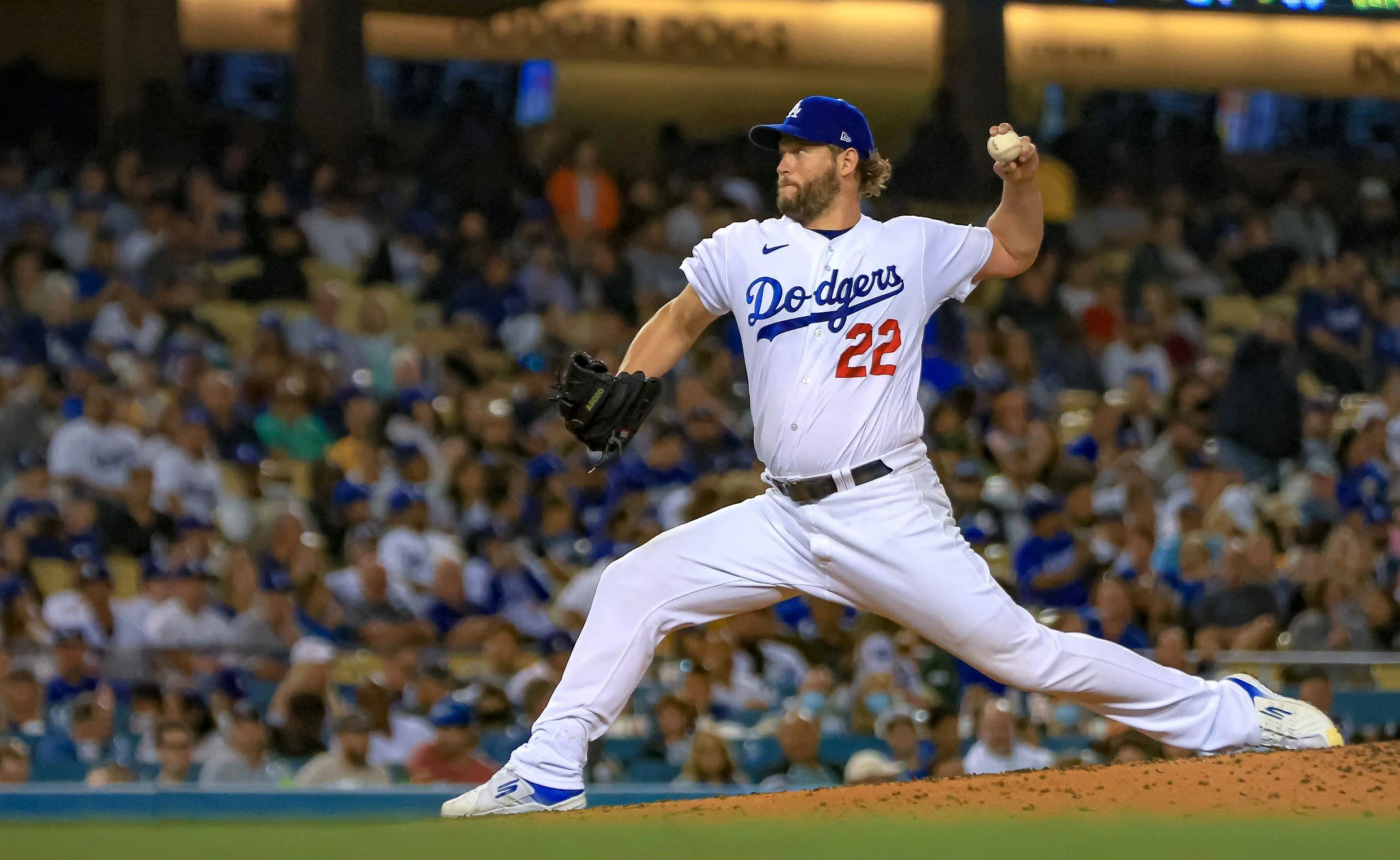 Clayton Kershaw is dominant in beating Diamondbacks 5-2