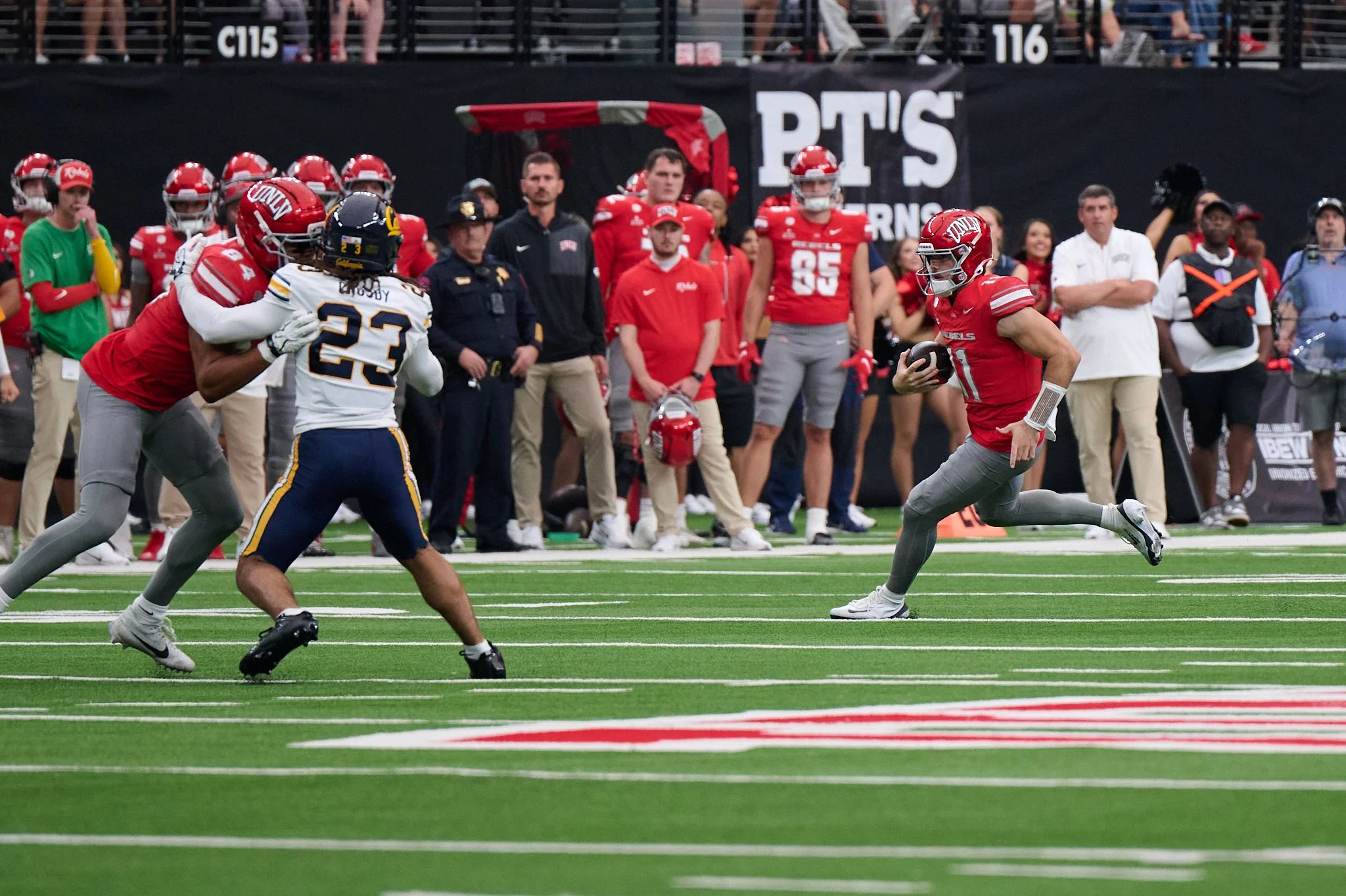 10-3-26_California Golden Bears vs UNLV Rebels_06236.jpg