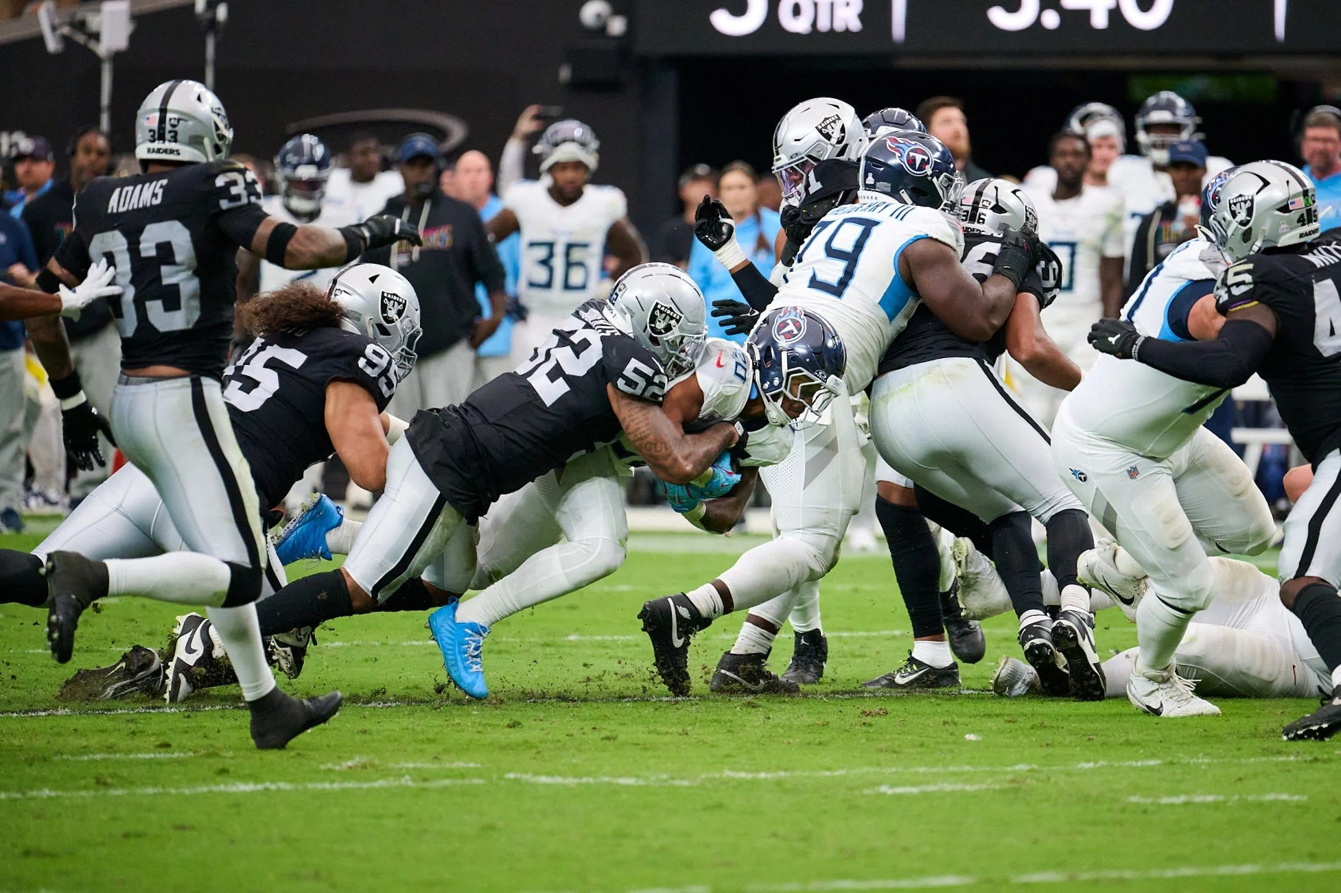 Tennessee Titans vs Las Vegas Raiders_10-12-25_01504.jpg