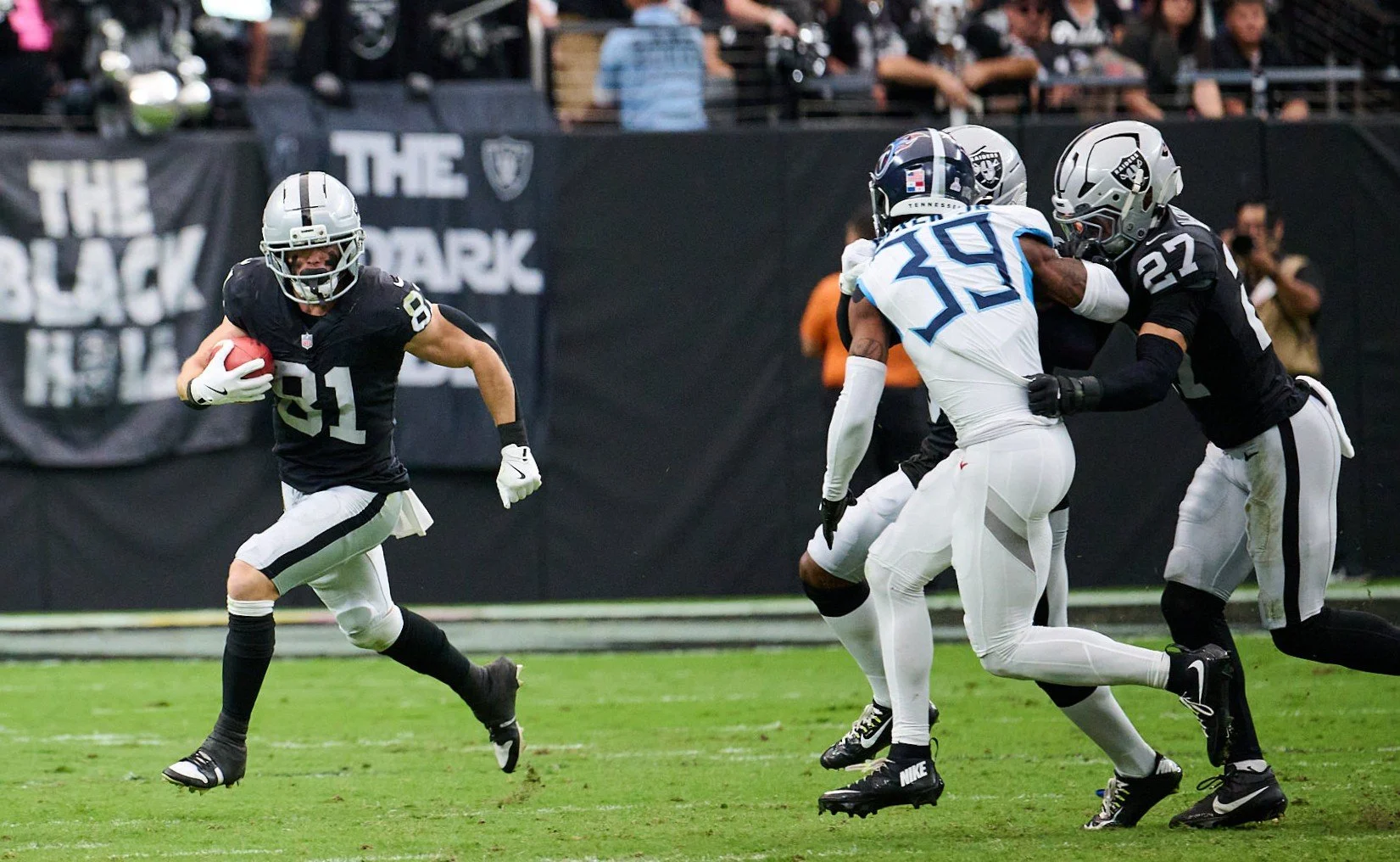 Tennessee Titans vs Las Vegas Raiders_10-12-25_00734.jpg