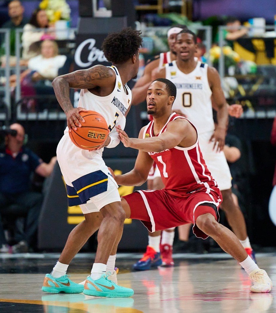 Oklahoma Sooners vs West Virginia Mountaineers_4-5-26_01609.jpg