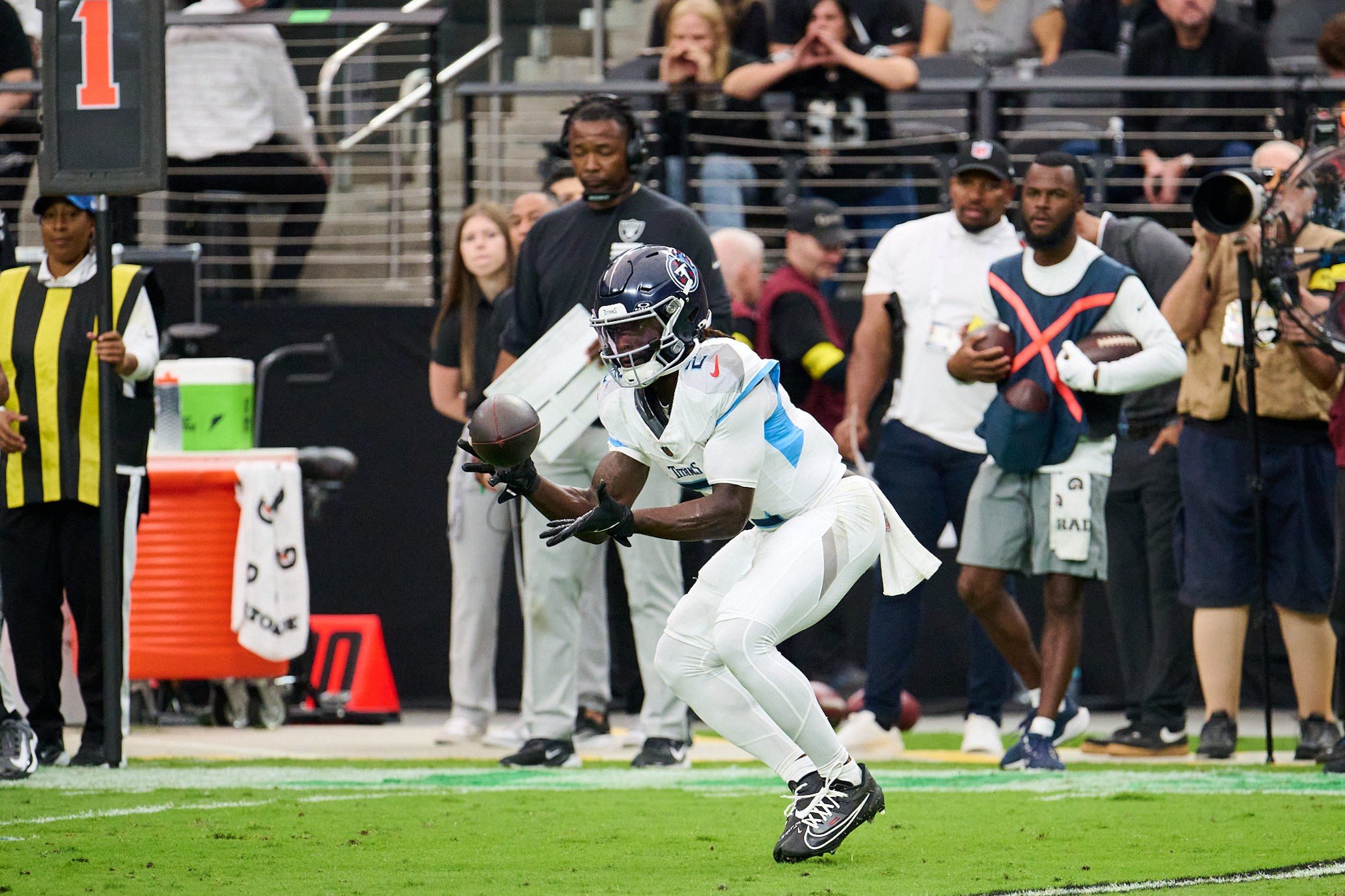 Tennessee Titans vs Las Vegas Raiders_10-12-25_00957.jpg