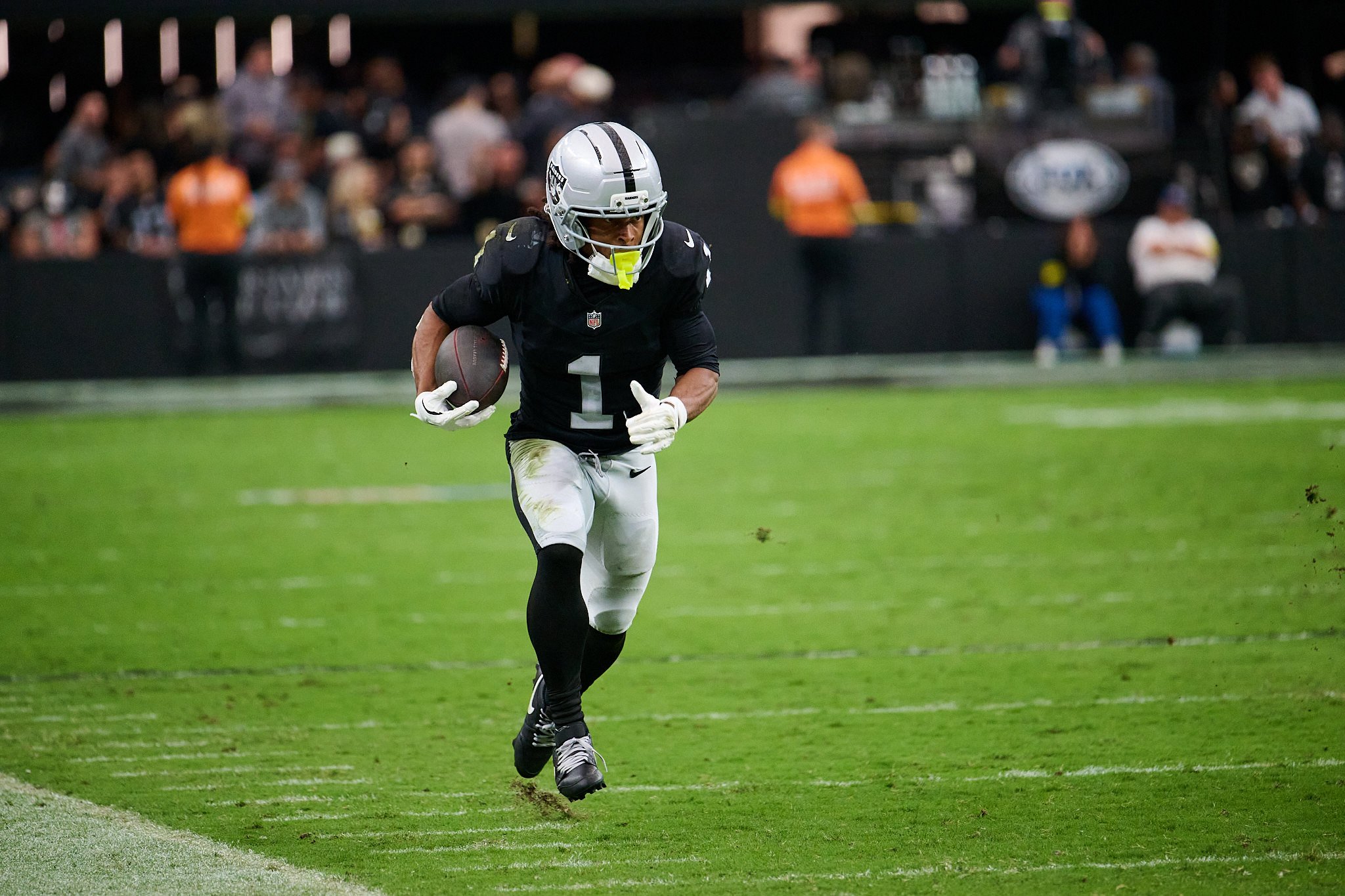 Tennessee Titans vs Las Vegas Raiders_10-12-25_01966.jpg