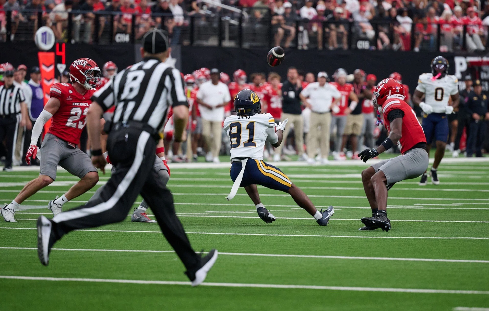 10-3-26_California Golden Bears vs UNLV Rebels_06388.jpg