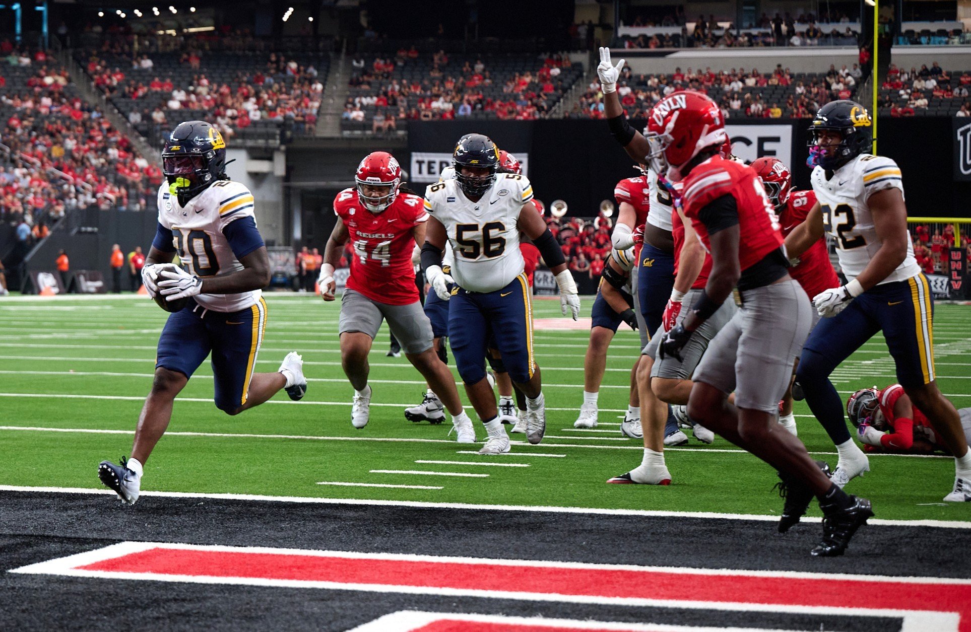 10-3-26_California Golden Bears vs UNLV Rebels_08142 (1).jpg