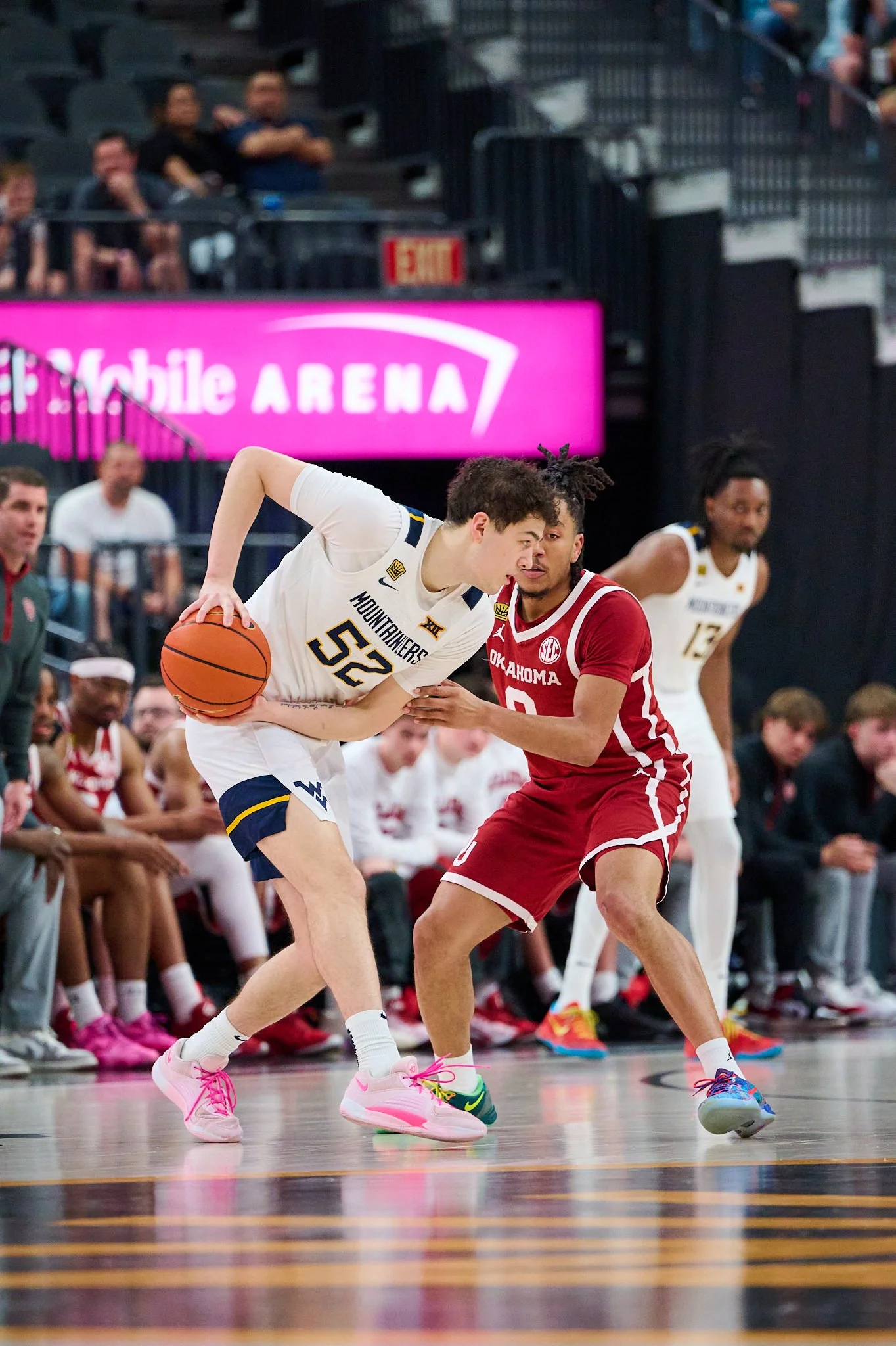 Oklahoma Sooners vs West Virginia Mountaineers_4-5-26_01038.jpg