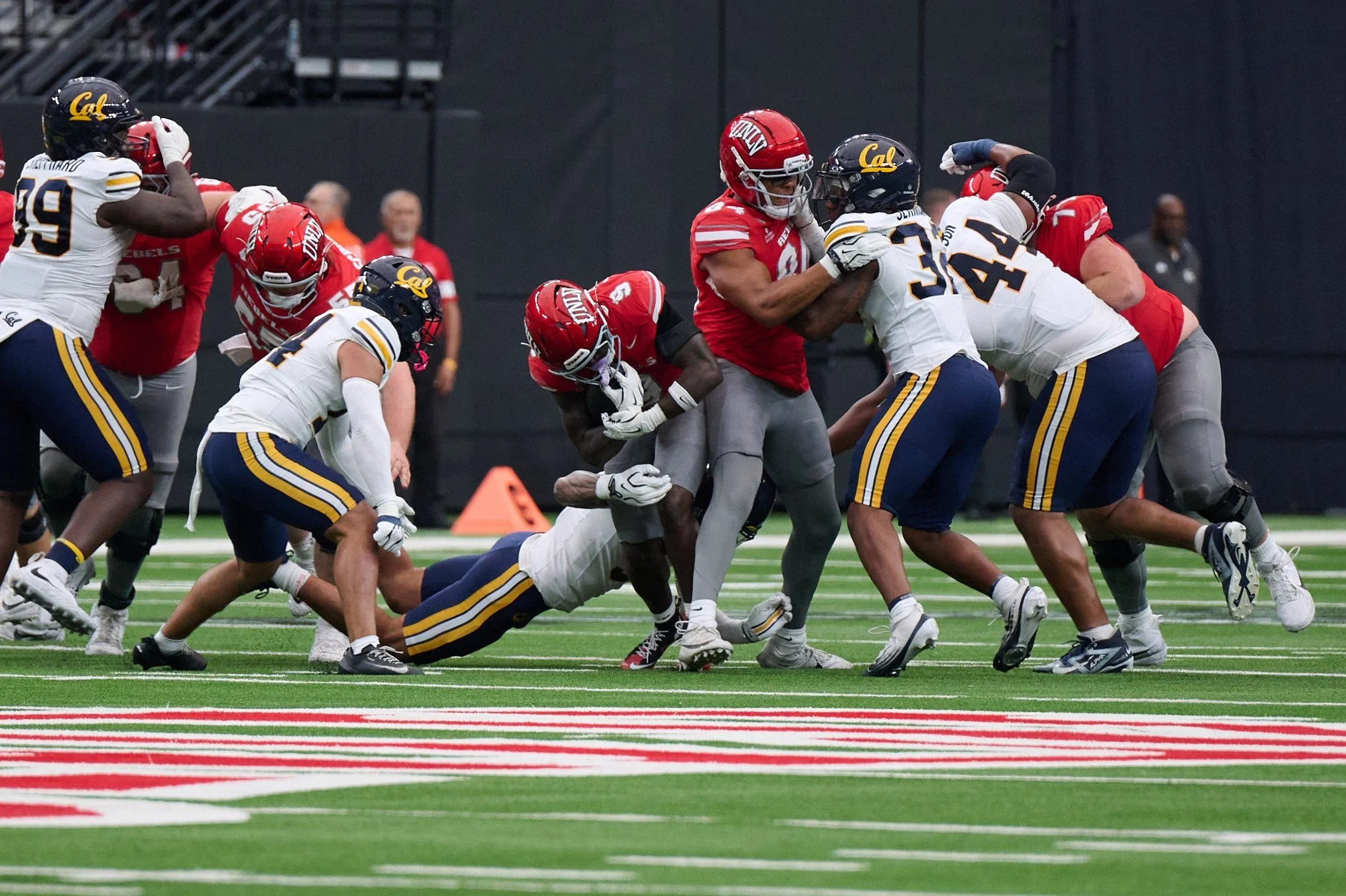10-3-26_California Golden Bears vs UNLV Rebels_06195.jpg