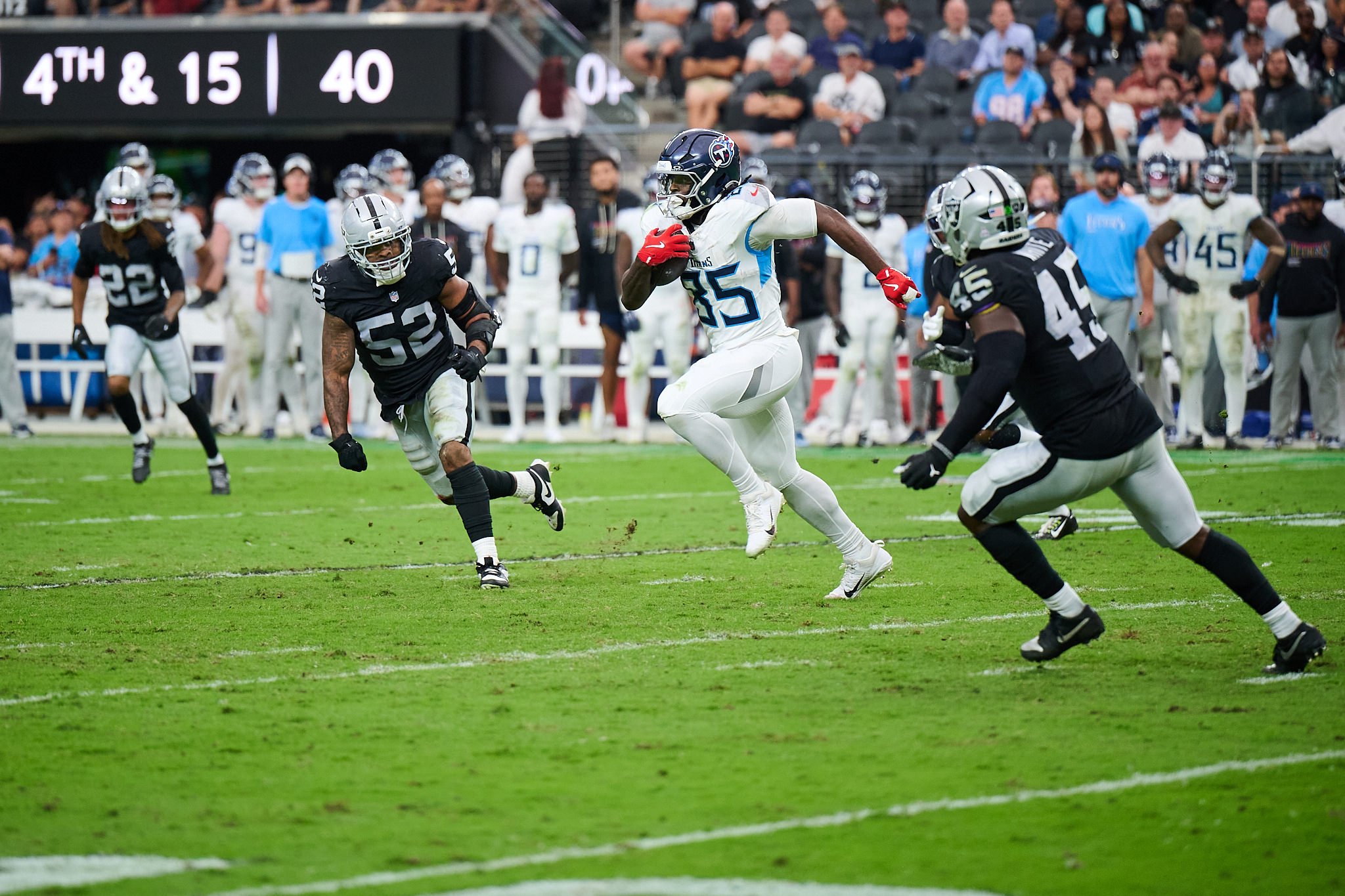 Tennessee Titans vs Las Vegas Raiders_10-12-25_04607.jpg